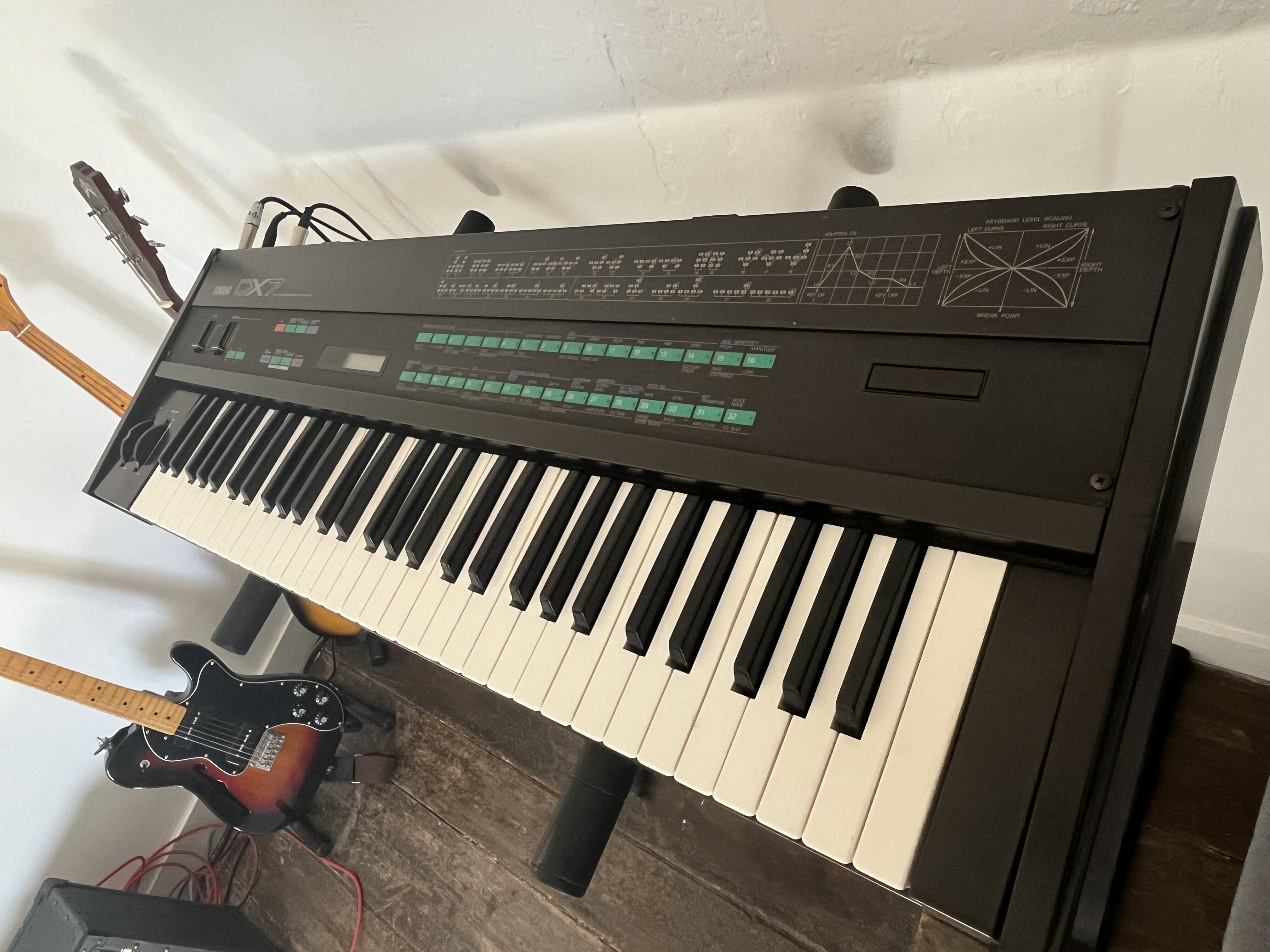 Yamaha DX7 (82255)