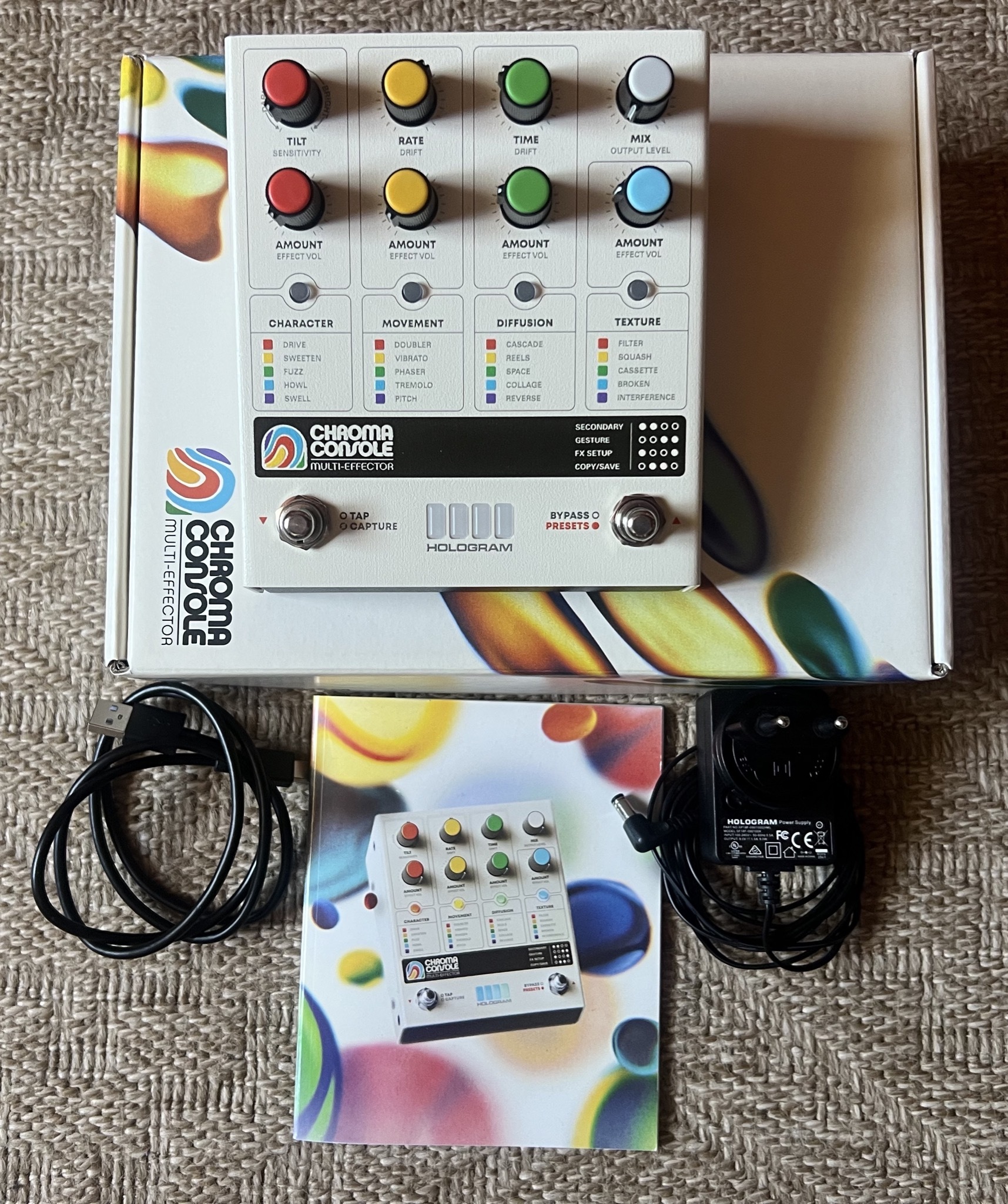Hologram Chroma Console