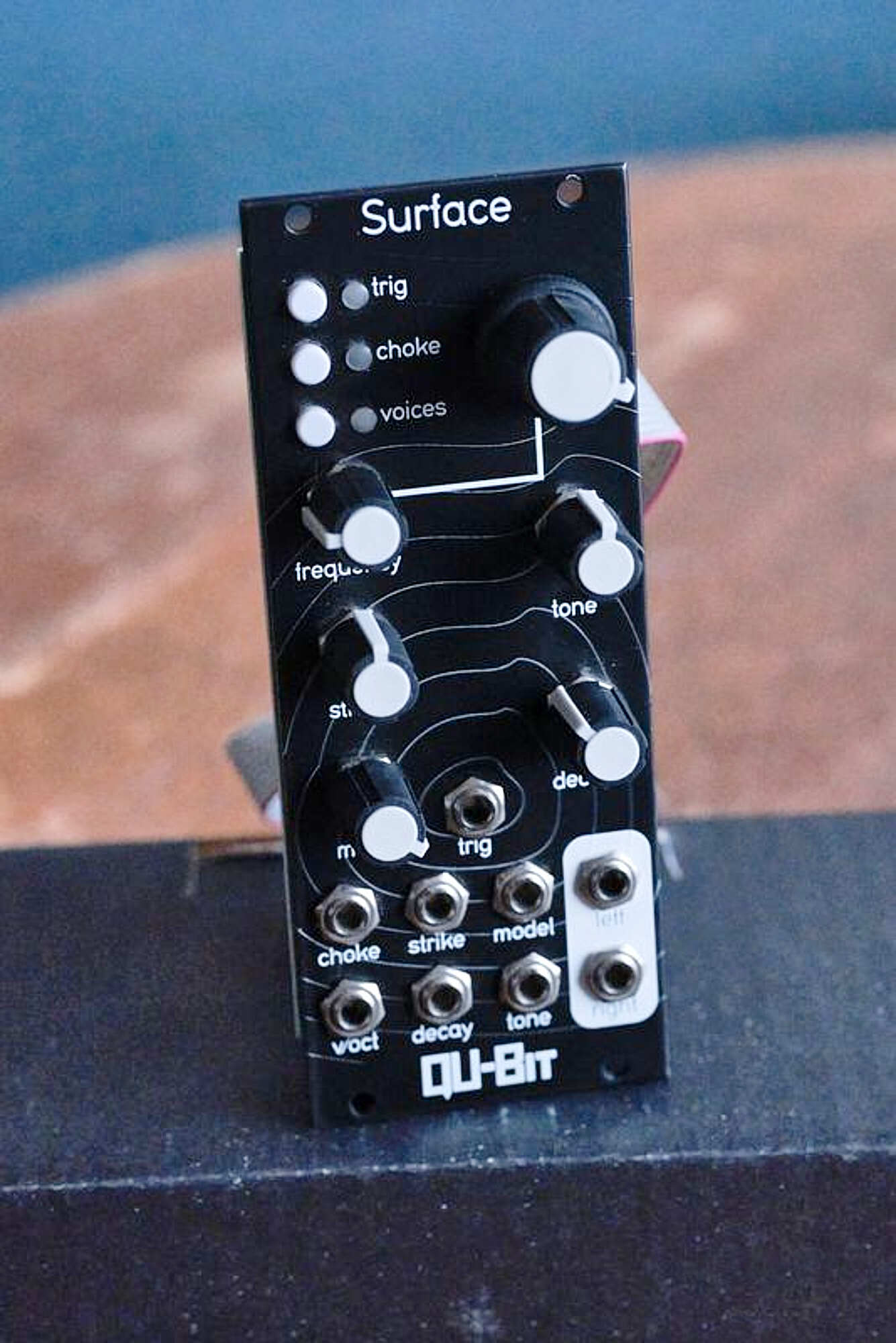 Qu-Bit Surface