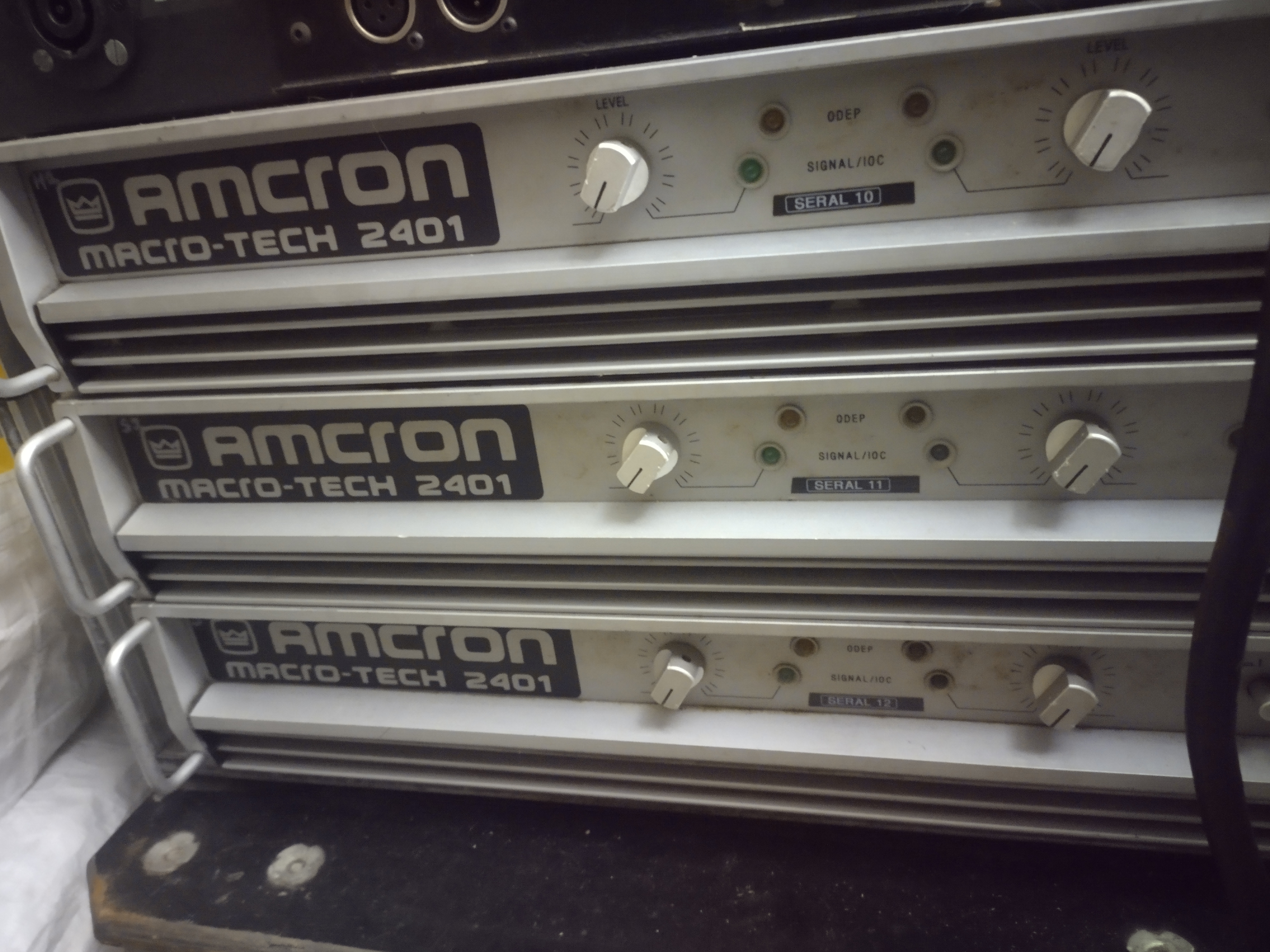 Amcron macro tech 2401