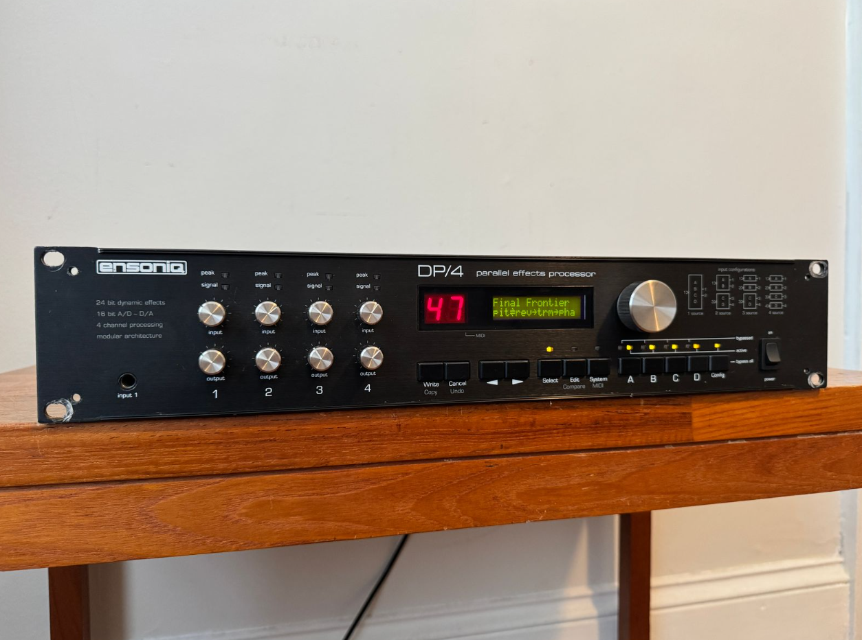 Ensoniq DP4+ (76327)