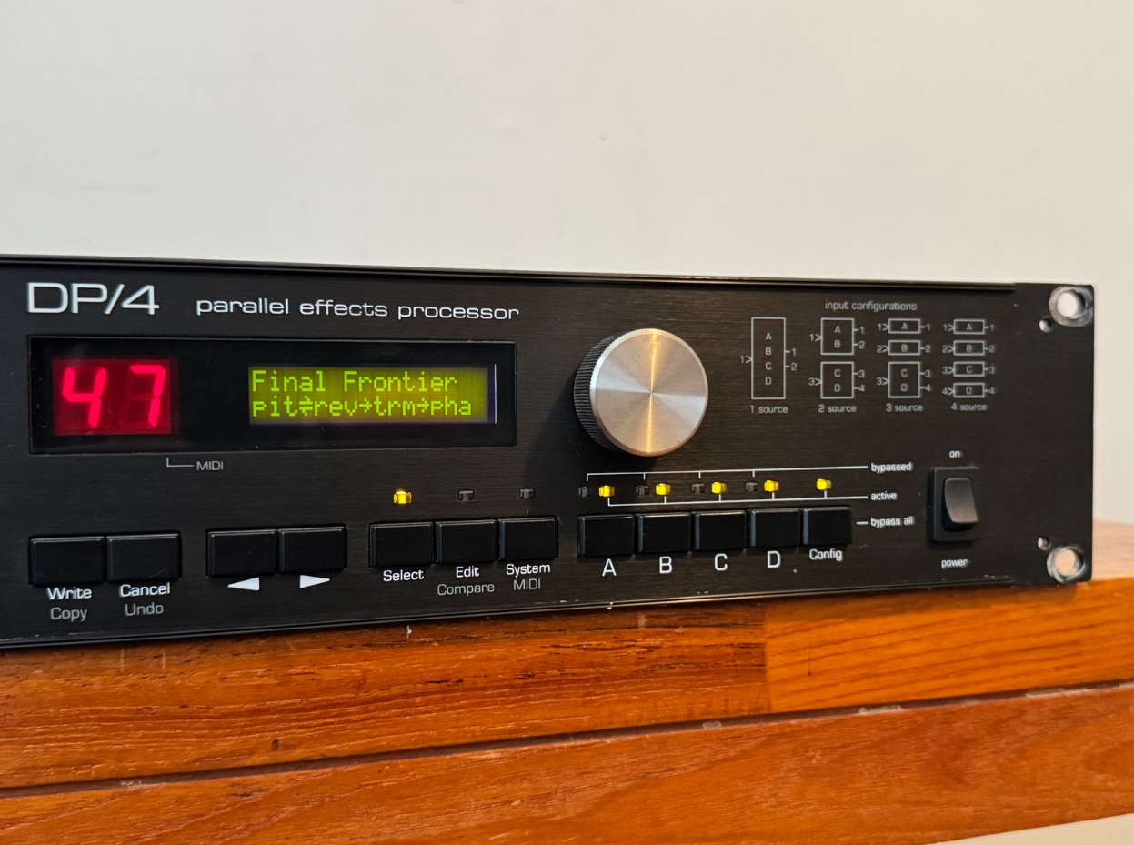 Ensoniq DP4+ (39790)