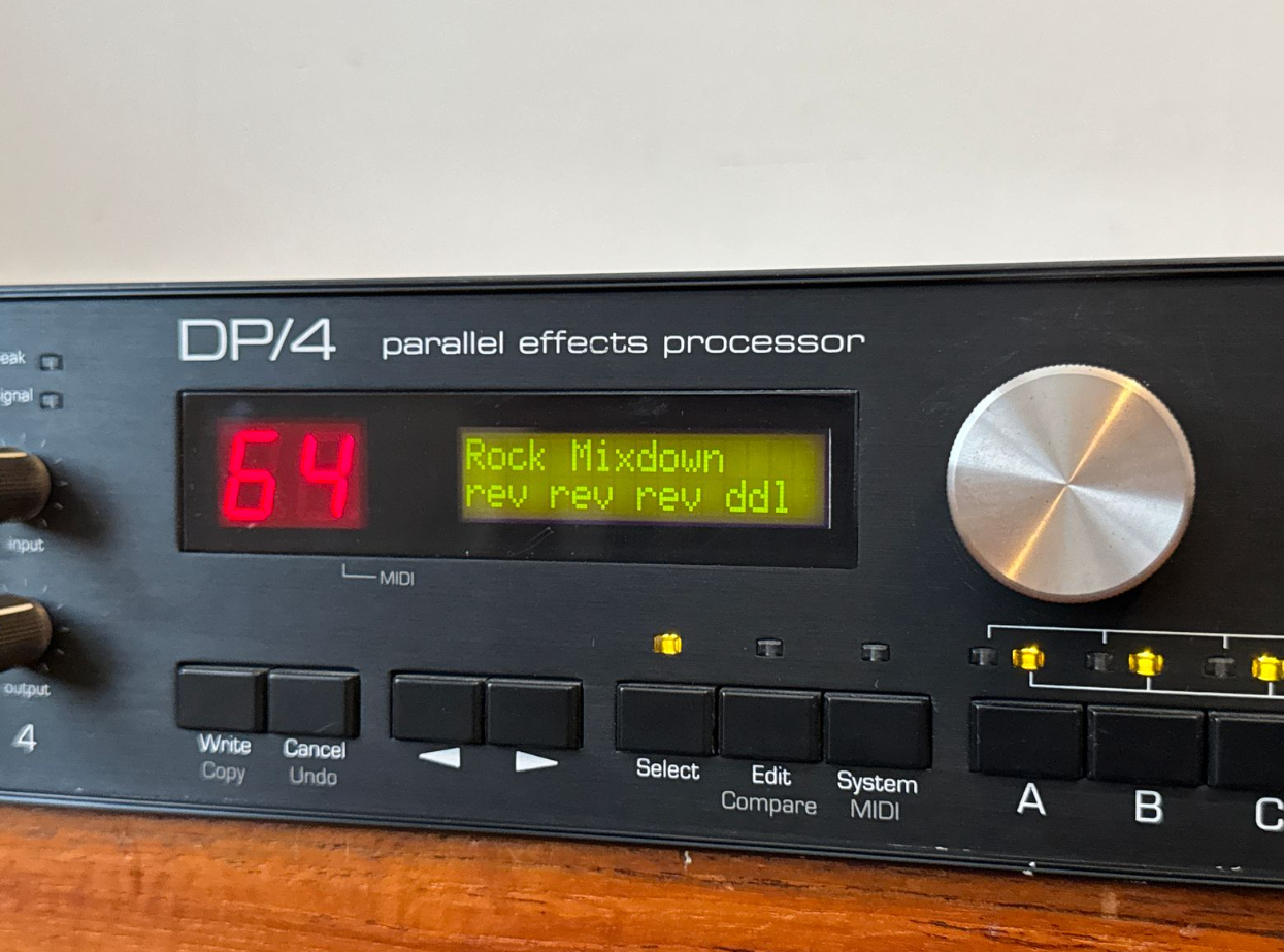 Ensoniq DP4+ (86069)