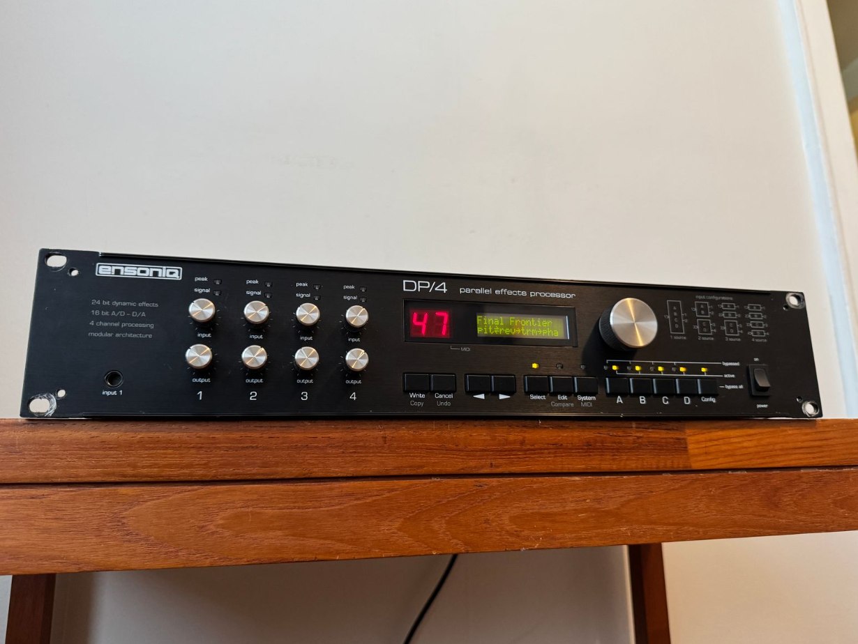 Ensoniq DP4+ (64725)