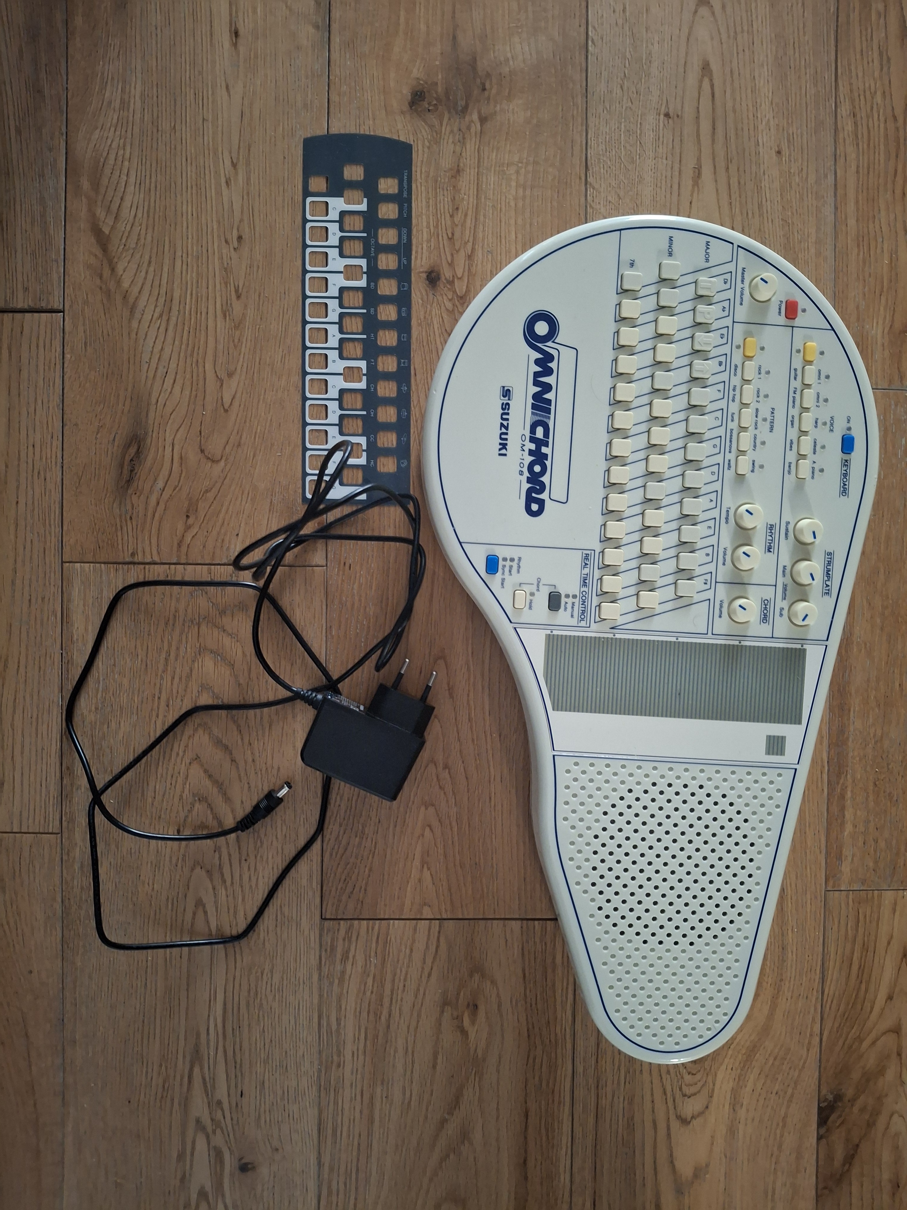 Omnichord Om 108