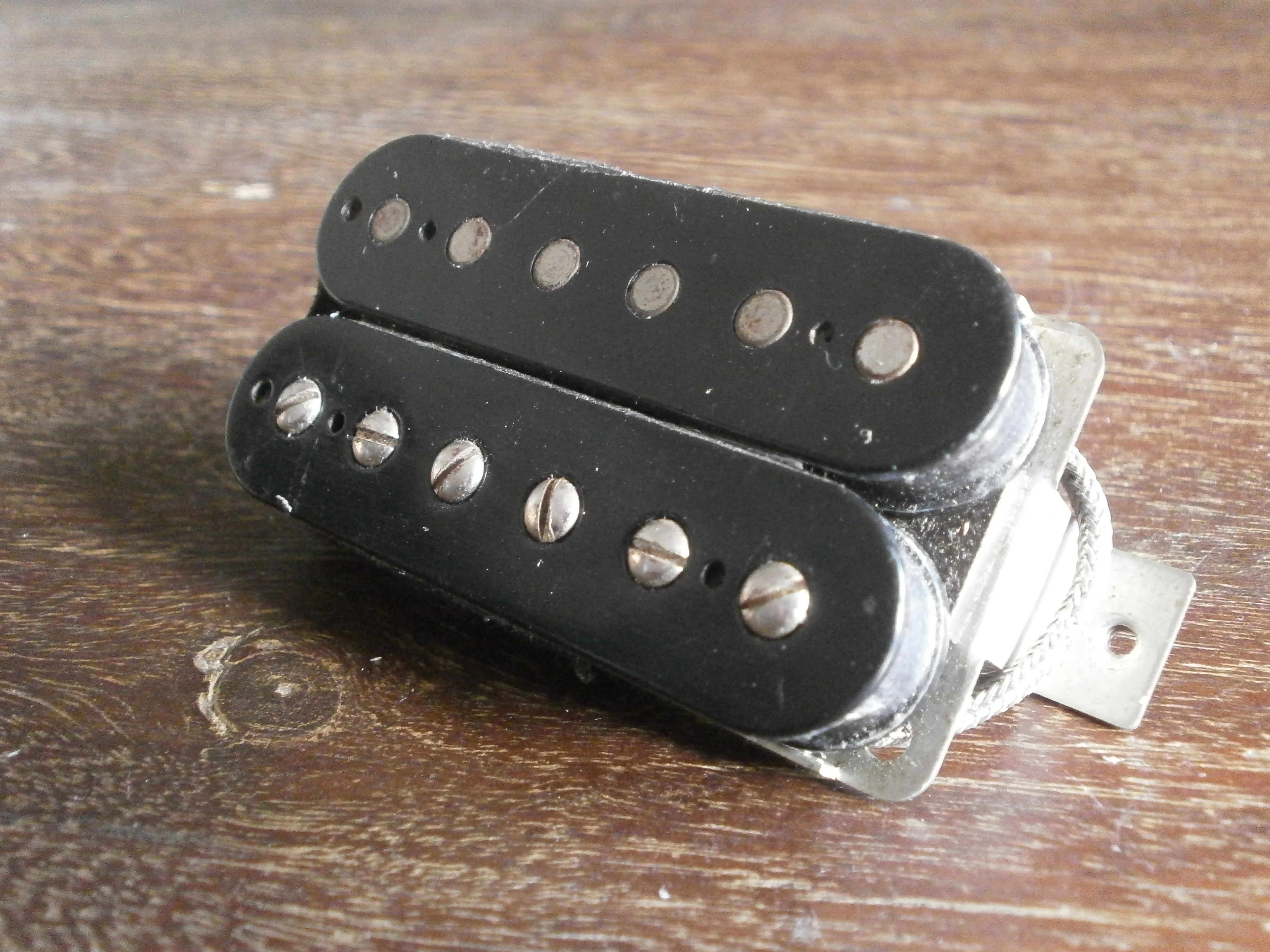 Micro guitare double bobinage Grinning Dog PAF Alnico 5