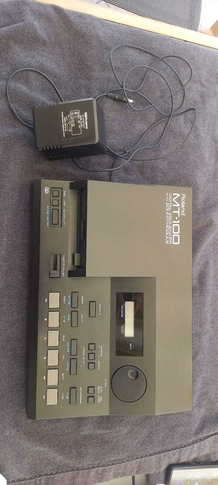 Séquenceur Roland MT-100