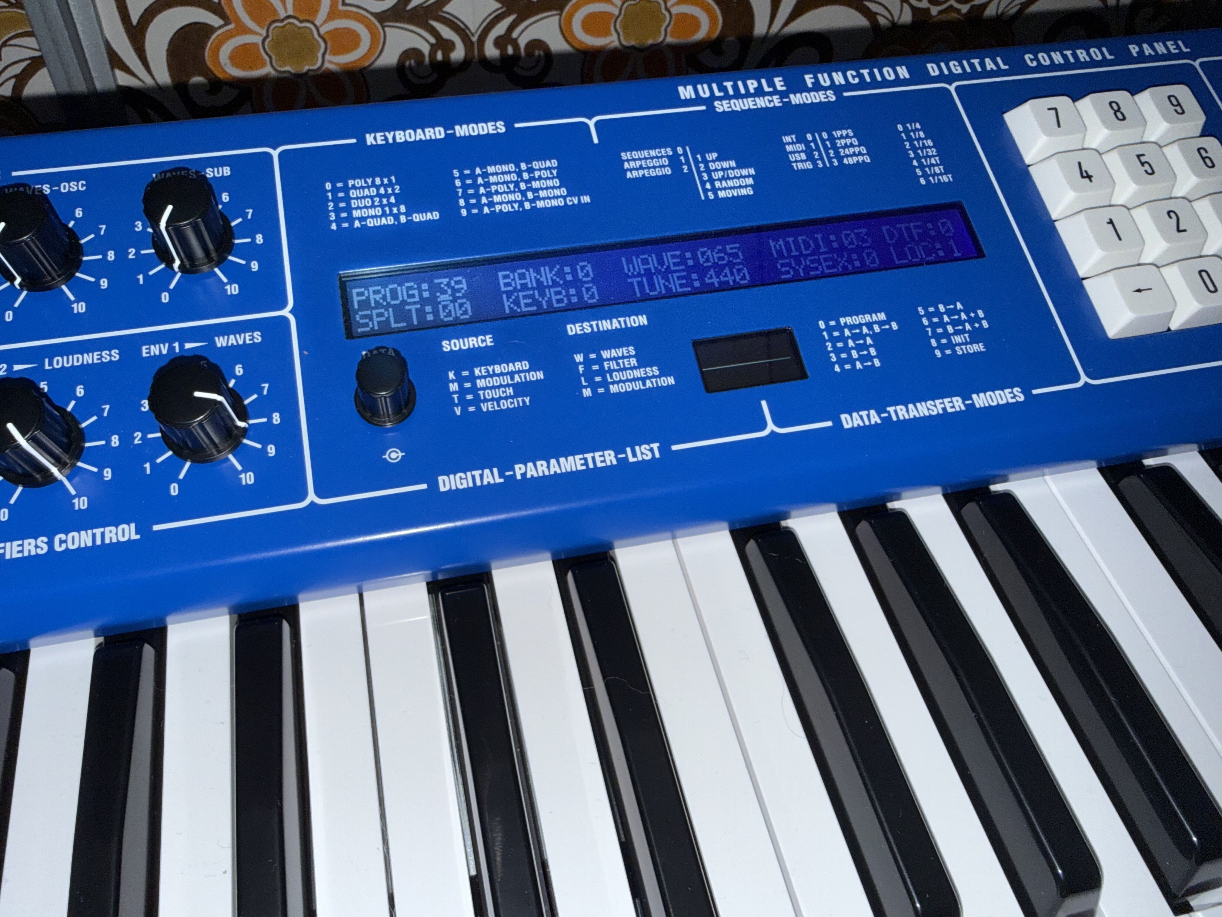 Behringer Wave