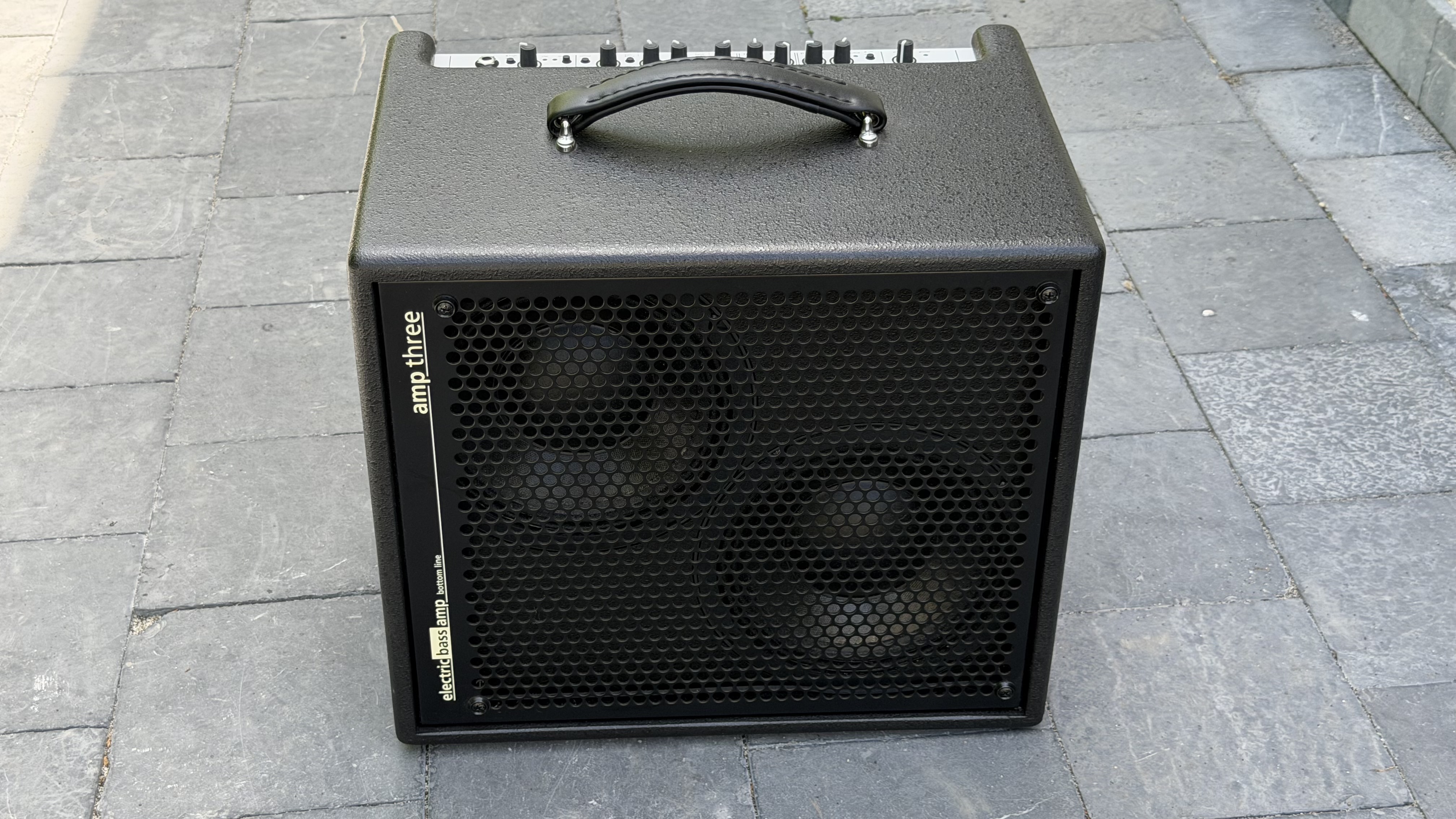 Combo basse AER Amp Three - 200 W - neuf