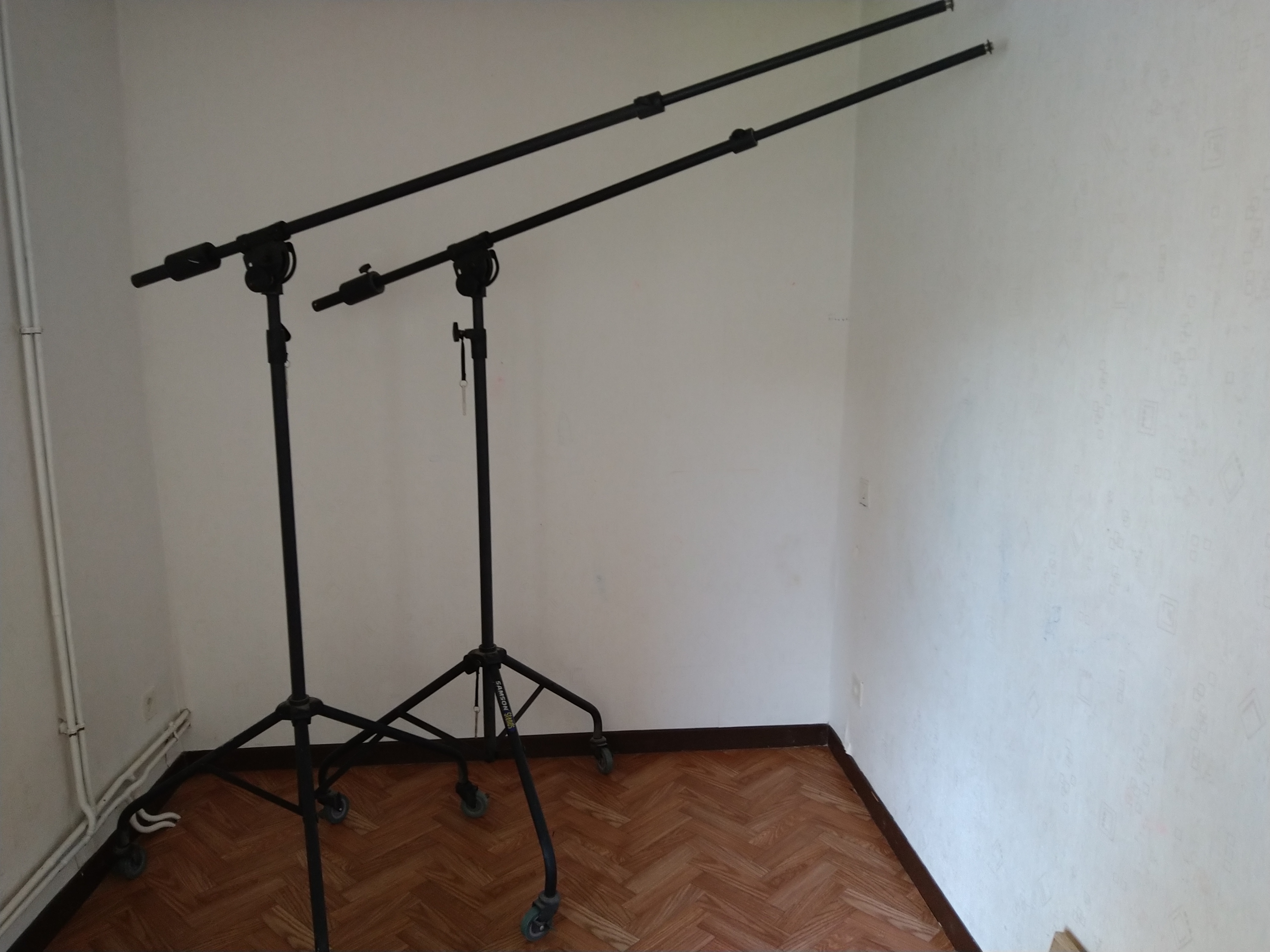 2 Samson SB100 Boom Stands