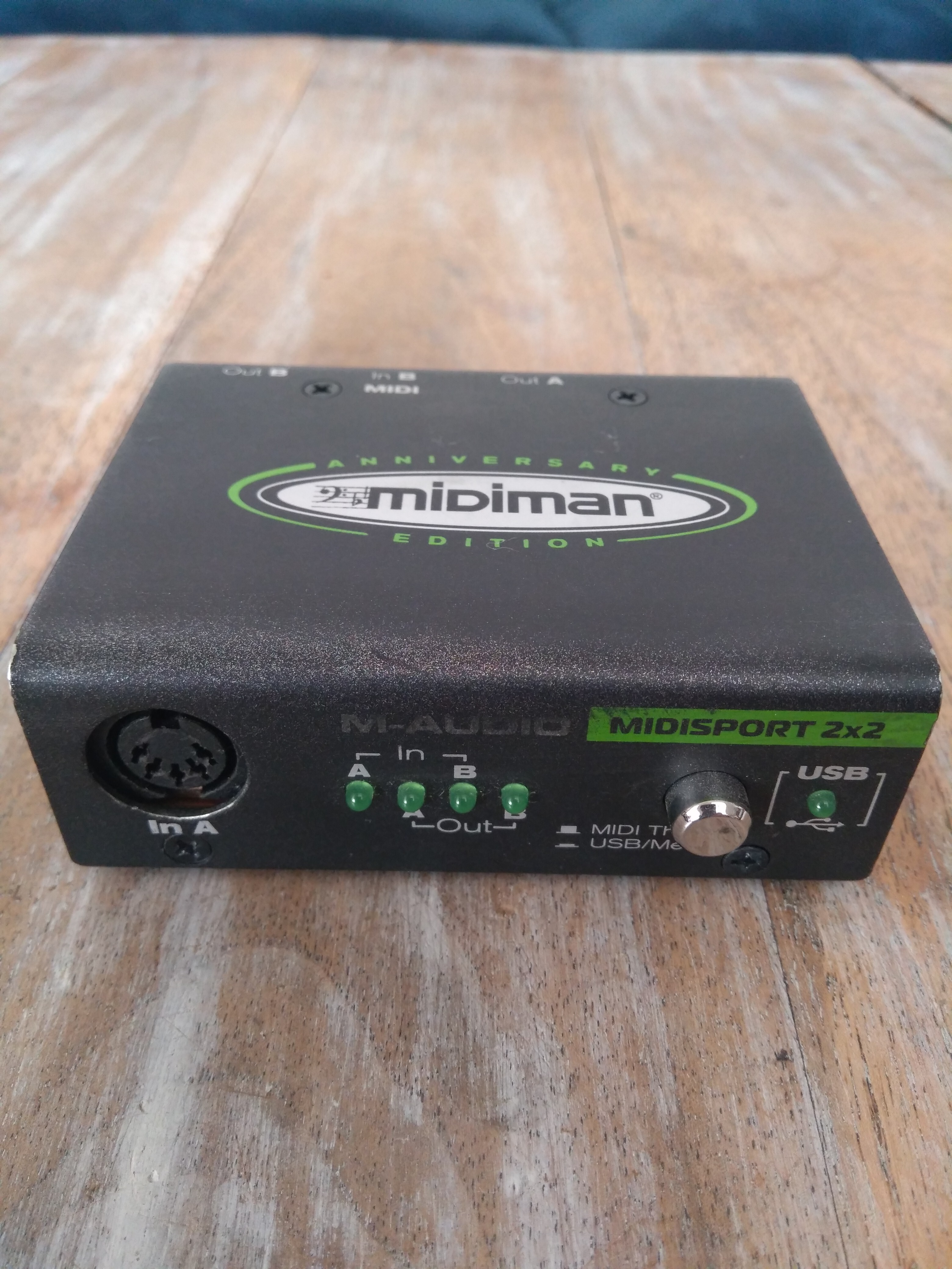 Vends M-Audio Midisport 2x2 parfait état de fonctionnement