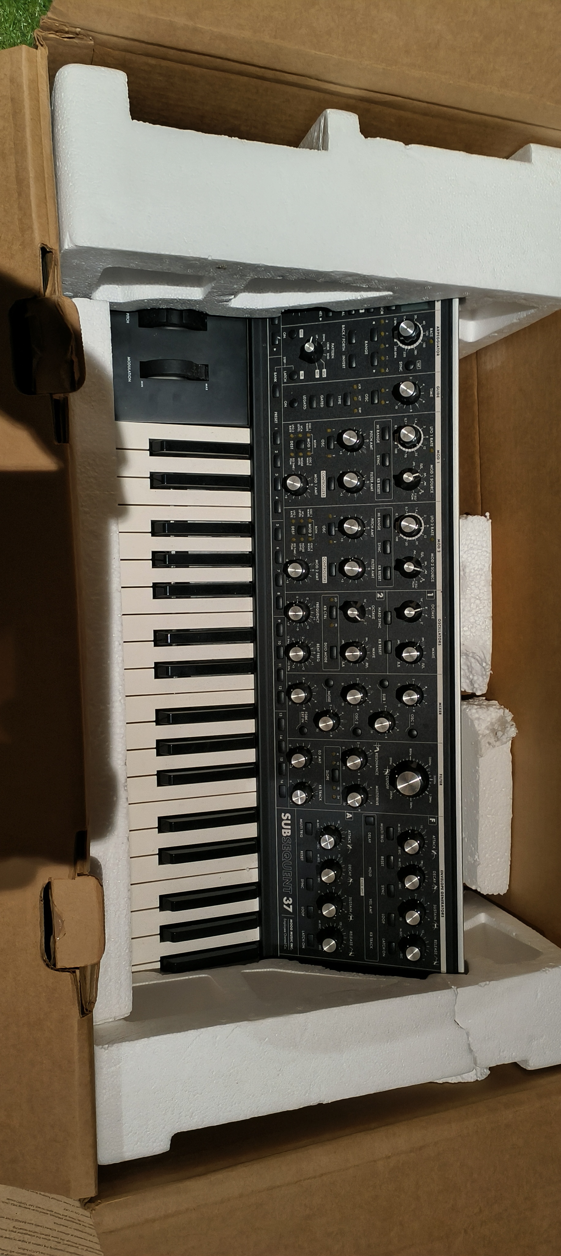 Moog Subsequent 37