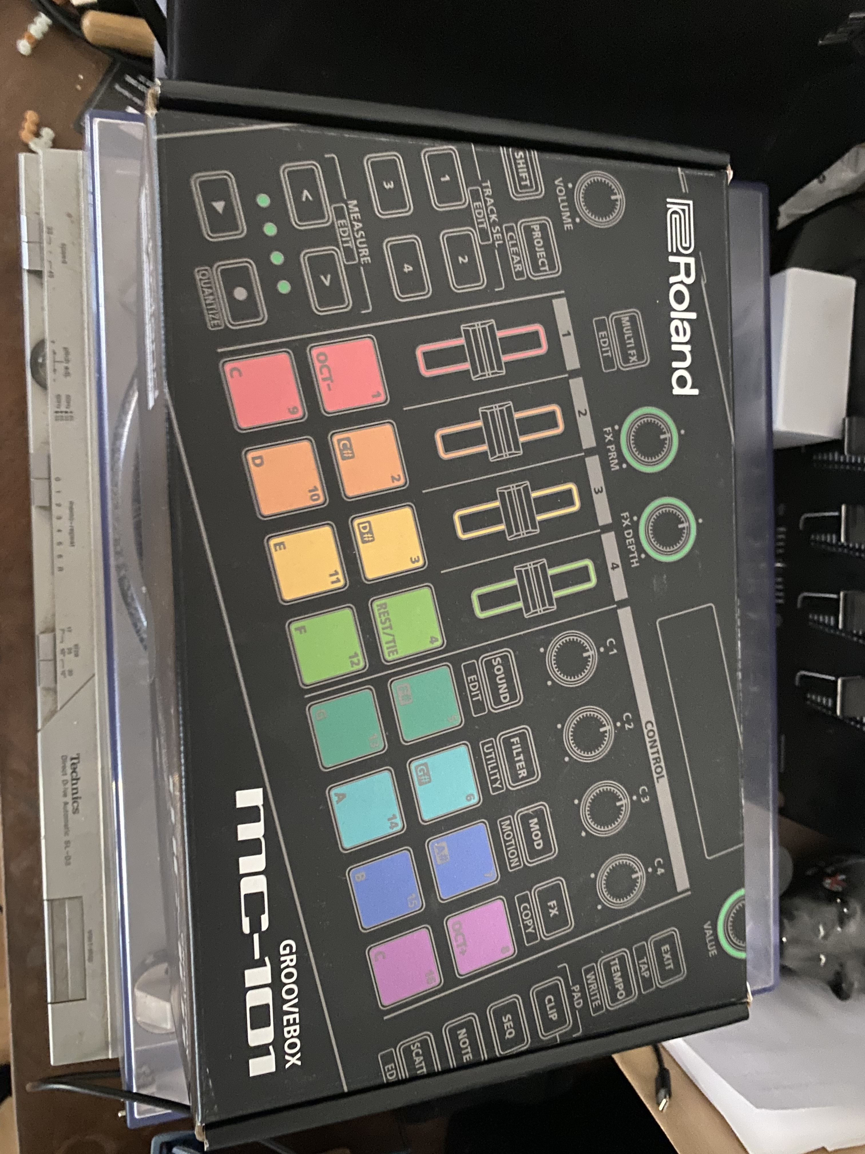 Roland MC-101 (60379)