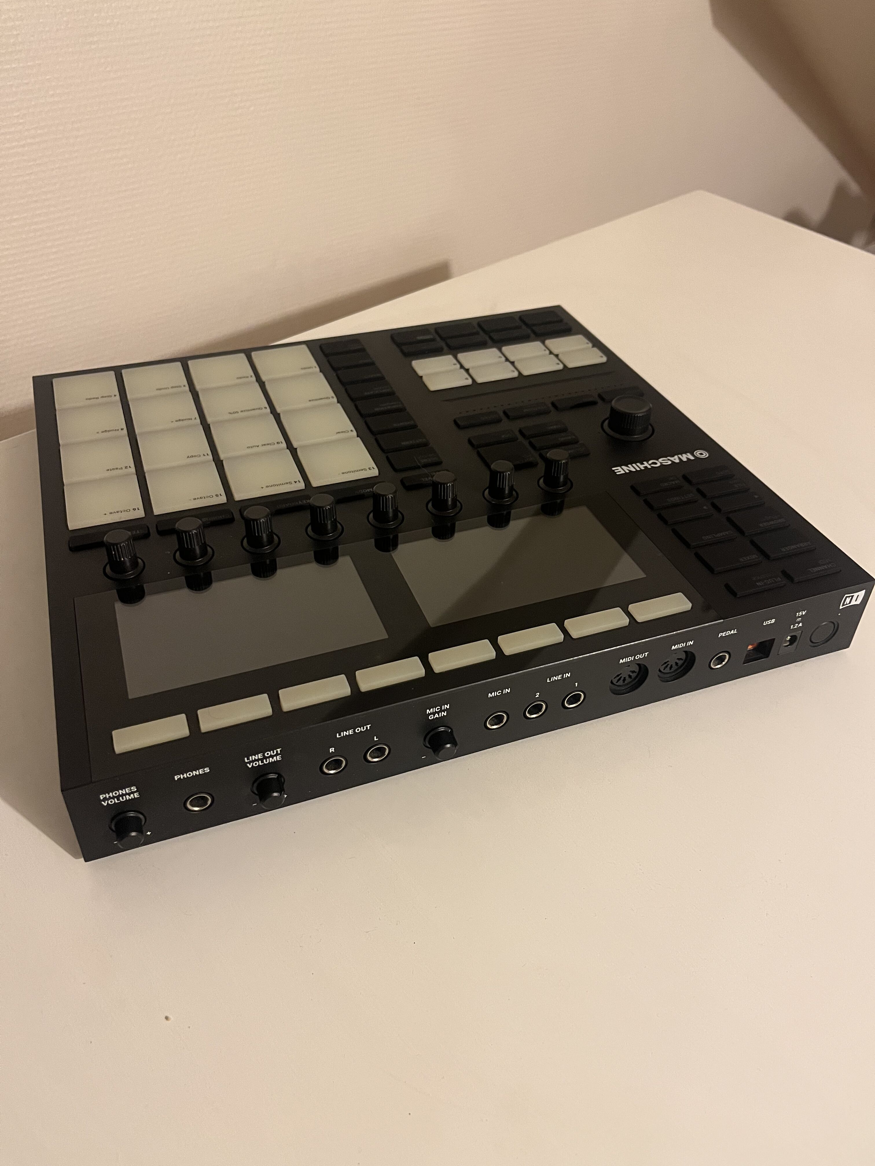 Native Instruments Maschine mk3 (45024)