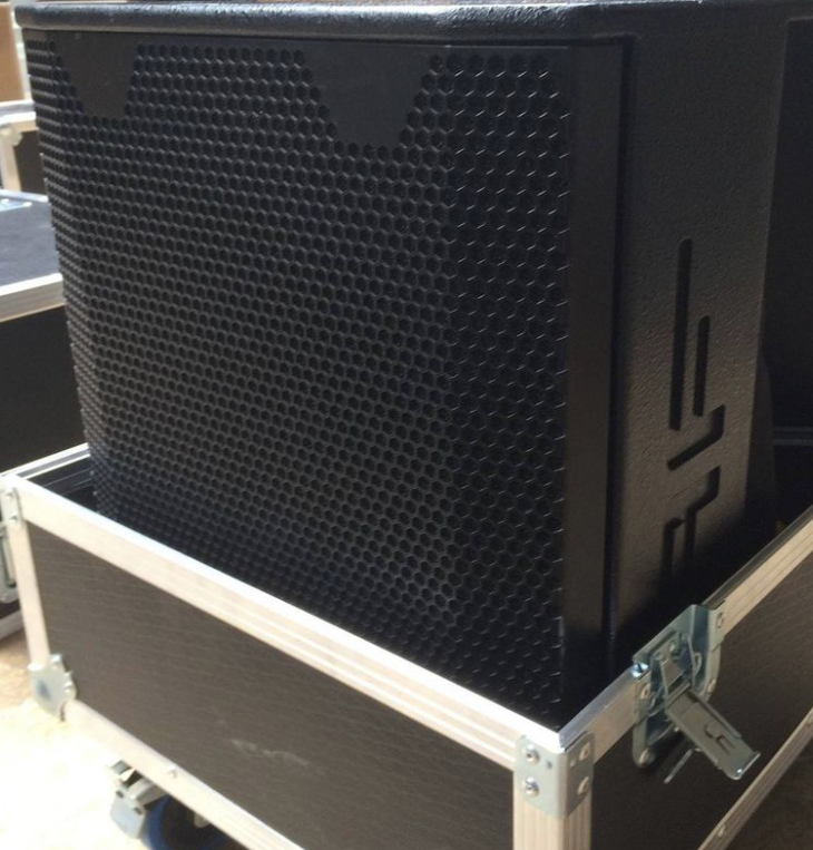 Enceinte CM15A AUDIOFOCUS x8 en flight case