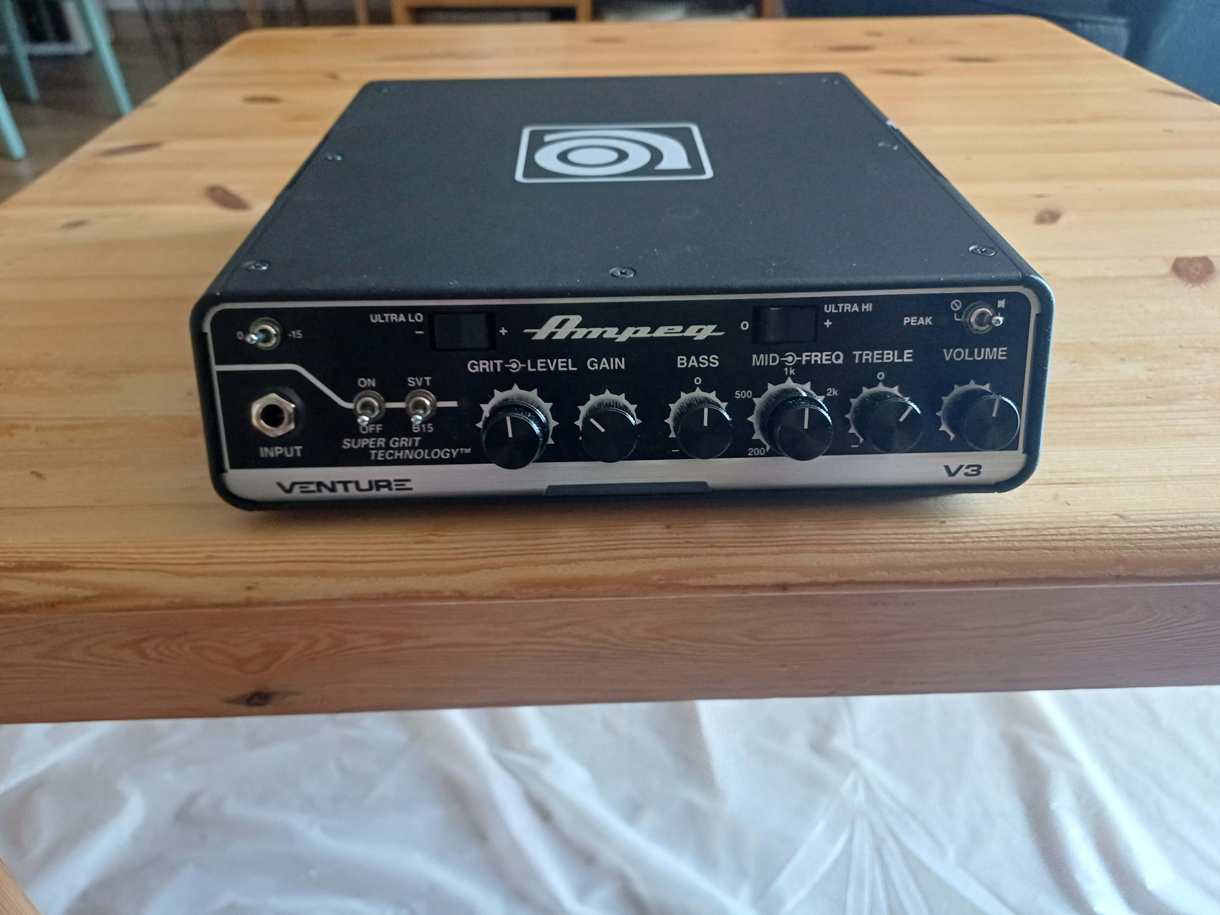 Vend ampeg venture V3