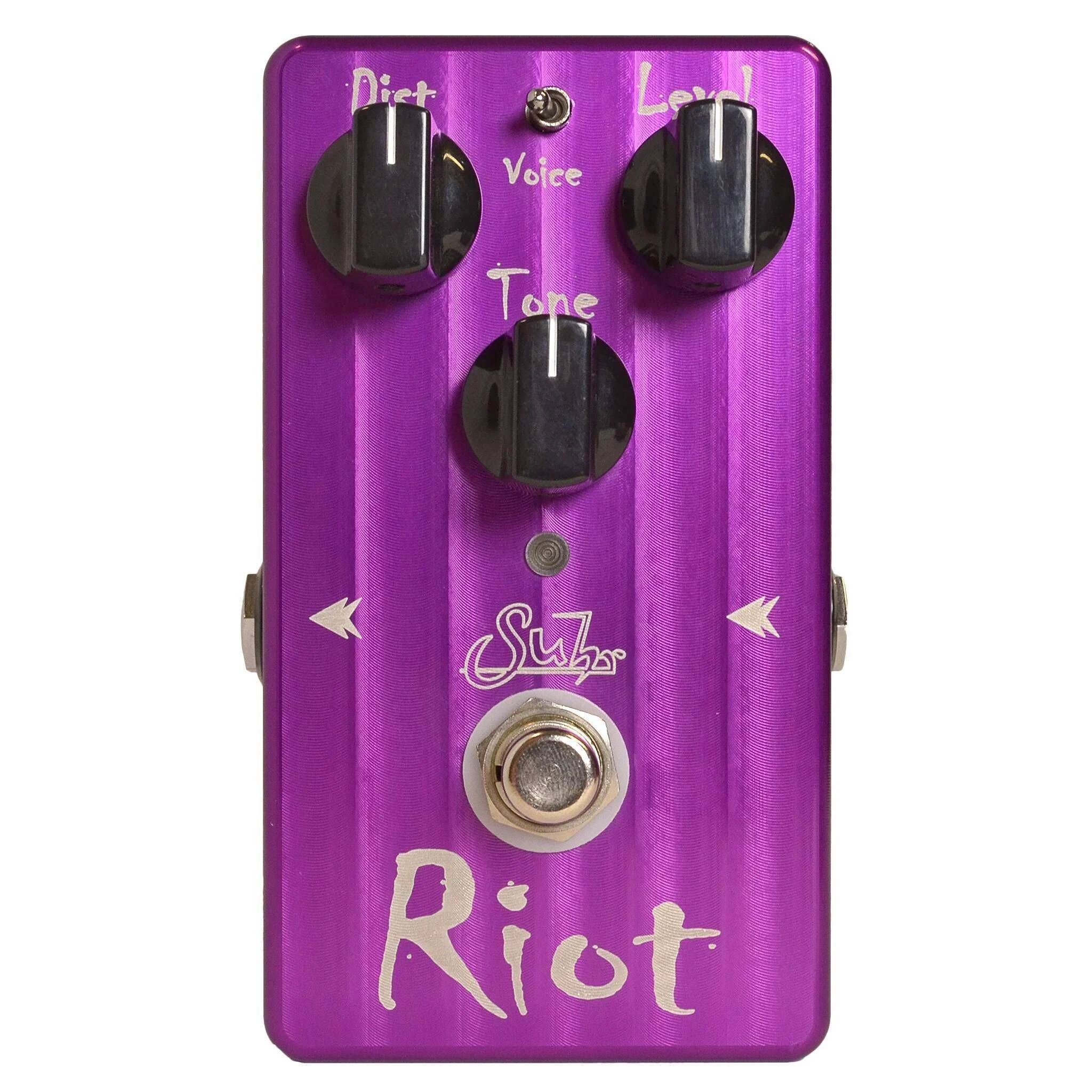 Vends distortion RIOT SUHR en état neuf. 