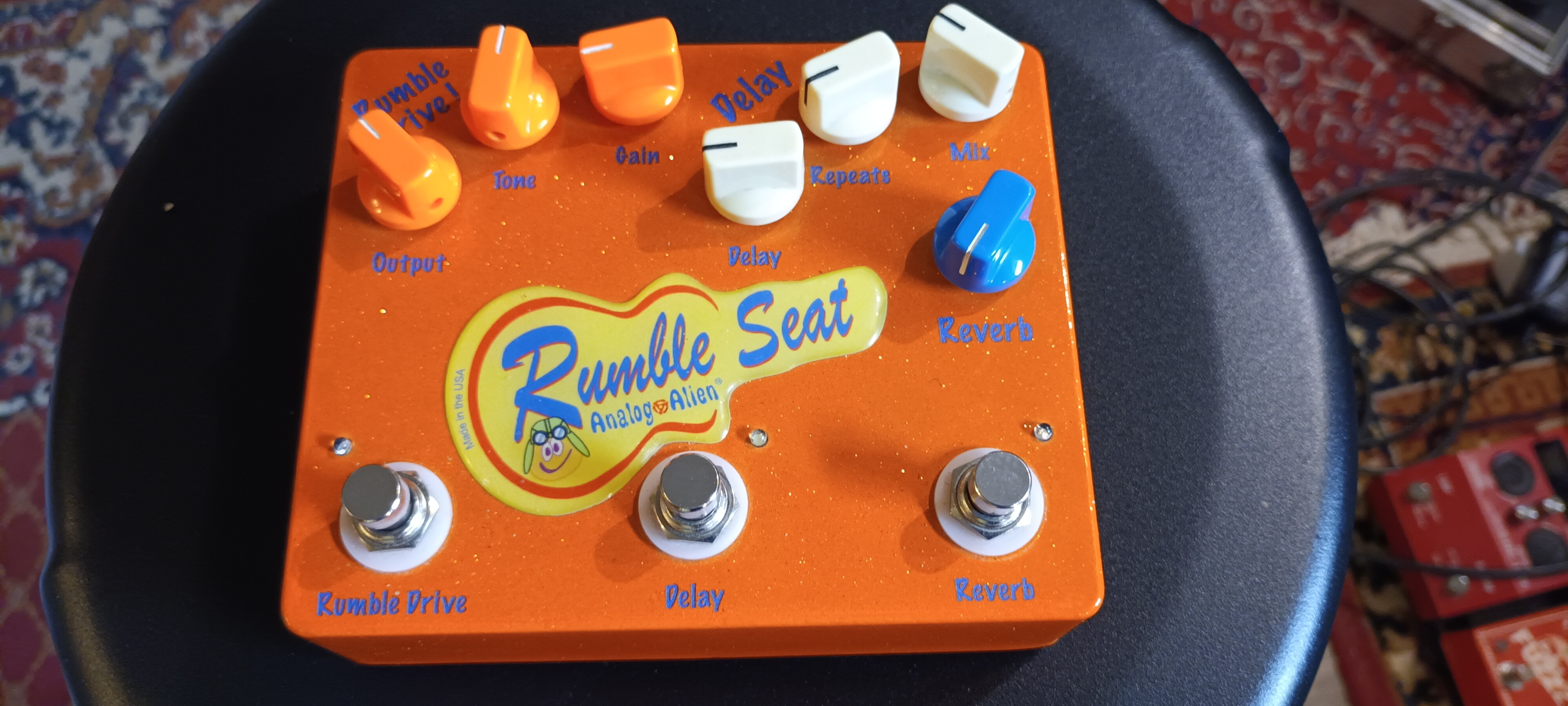 analog alien rumble seat