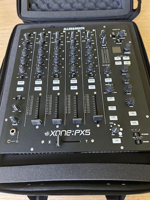 Vends Allen & Heath XONE PX-5 / CTRL CASE MAGMA