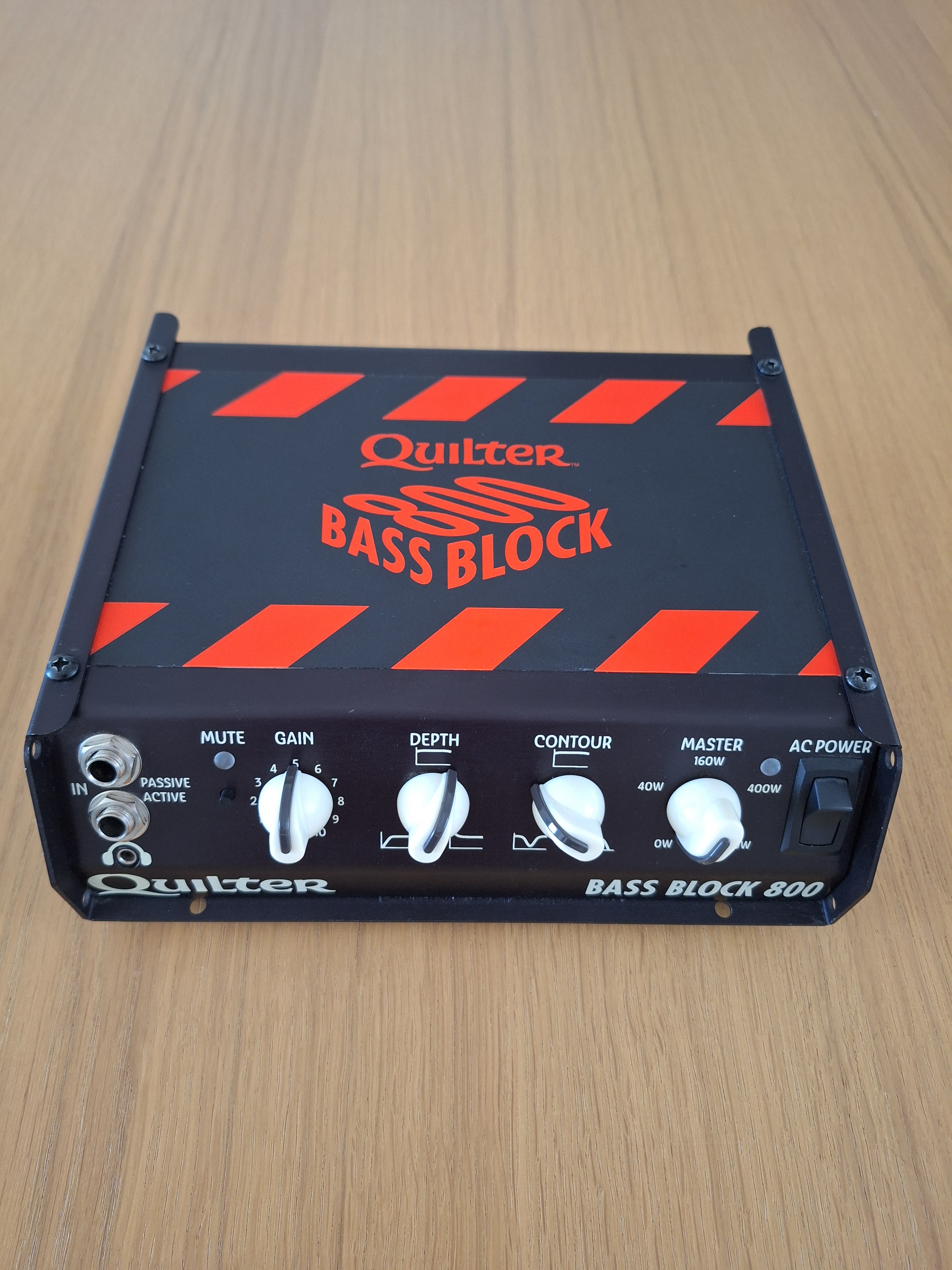 Quilter Bass Block 800