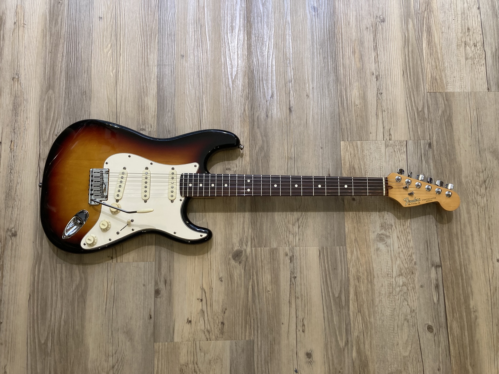 FENDER - American Standard Stratocaster Sunburst 1991 + Étui