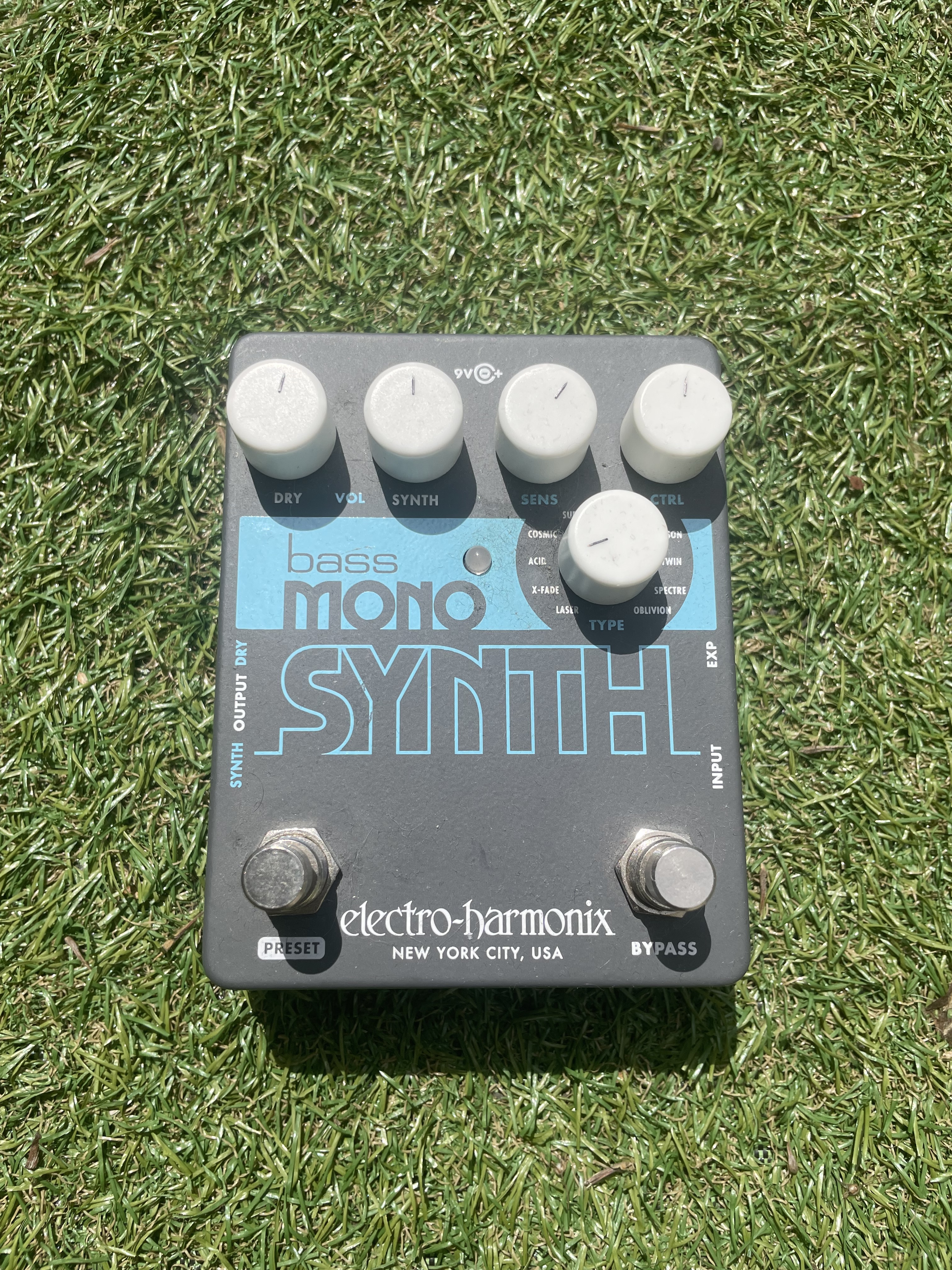 Vends EHX Bass Mono Synth