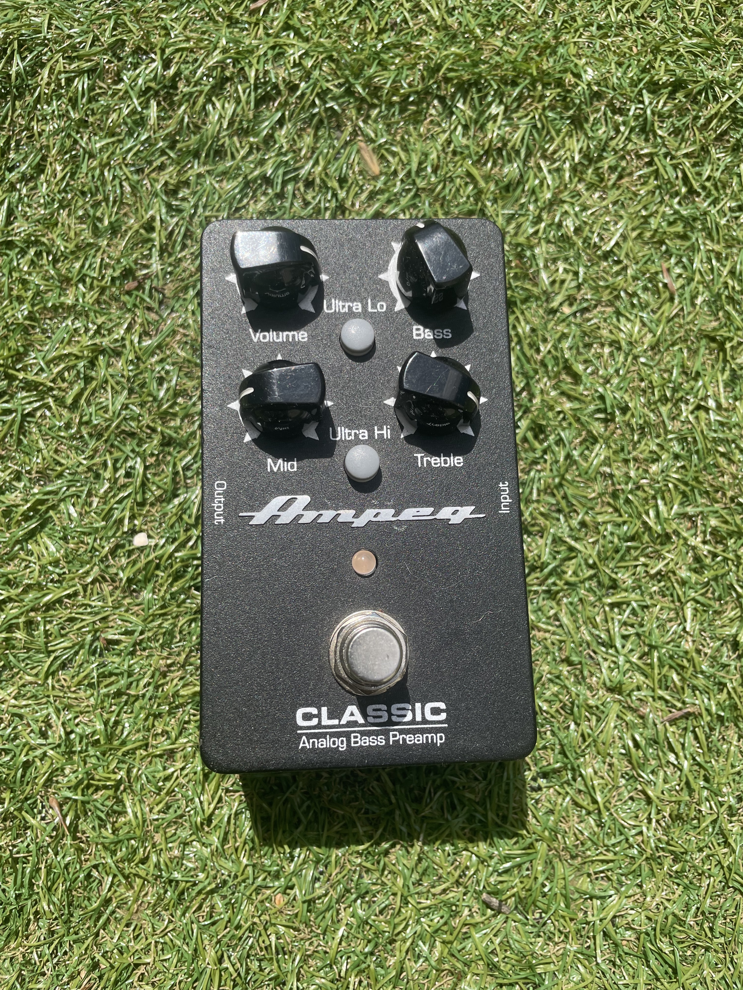 Vends Ampeg Classic Analog Bass