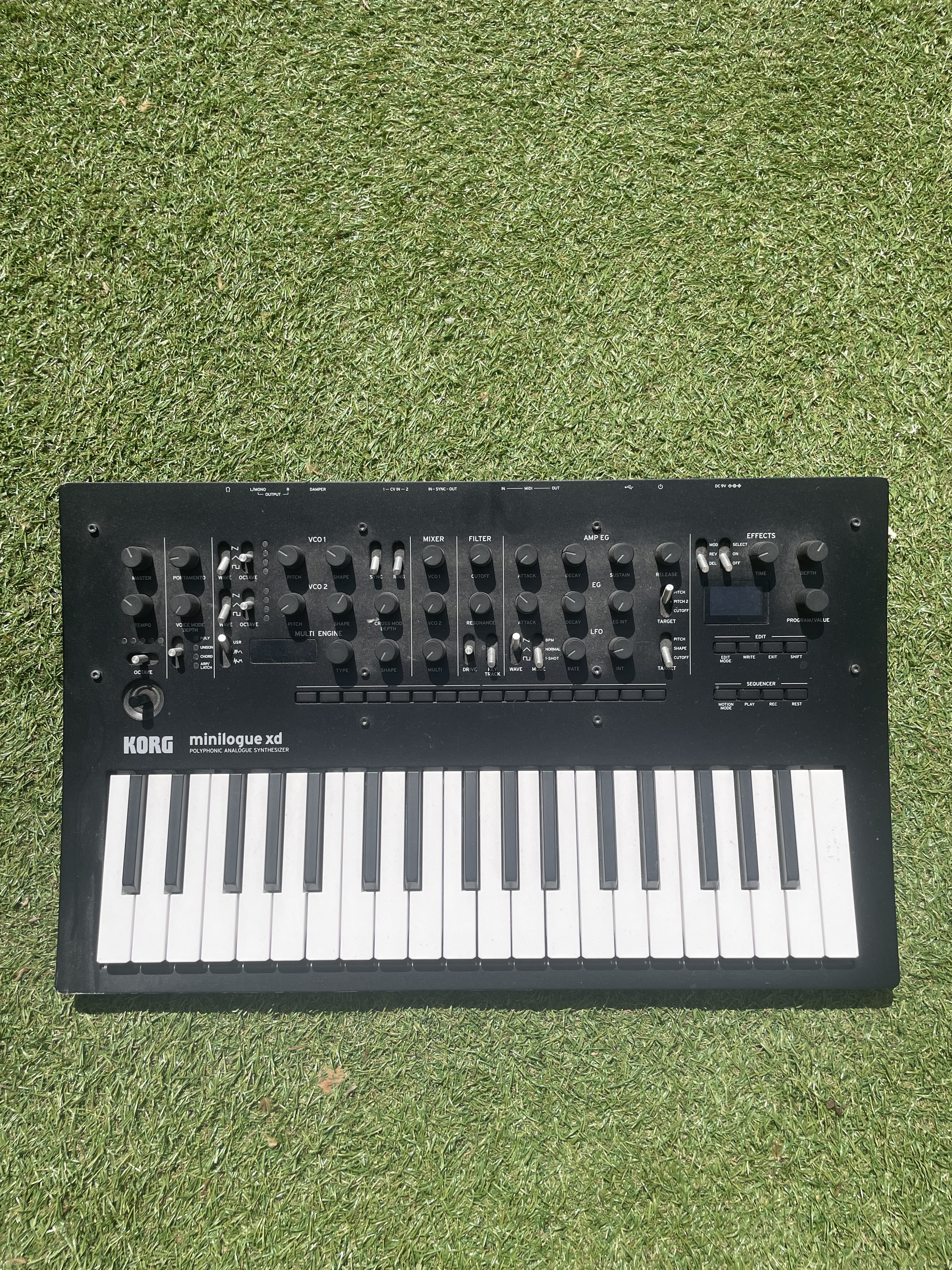 Vends Korg Minilogue XD