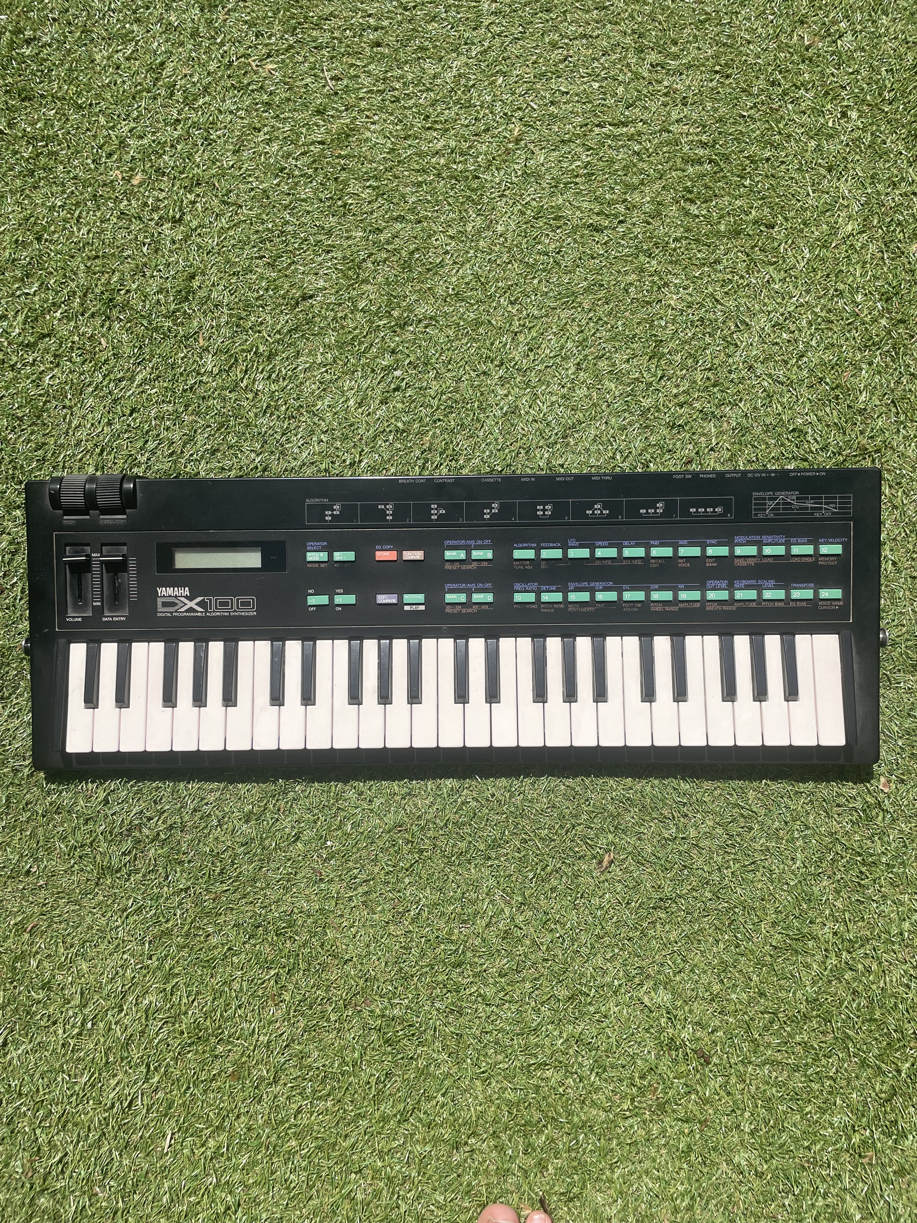 Vends Yamaha DX100