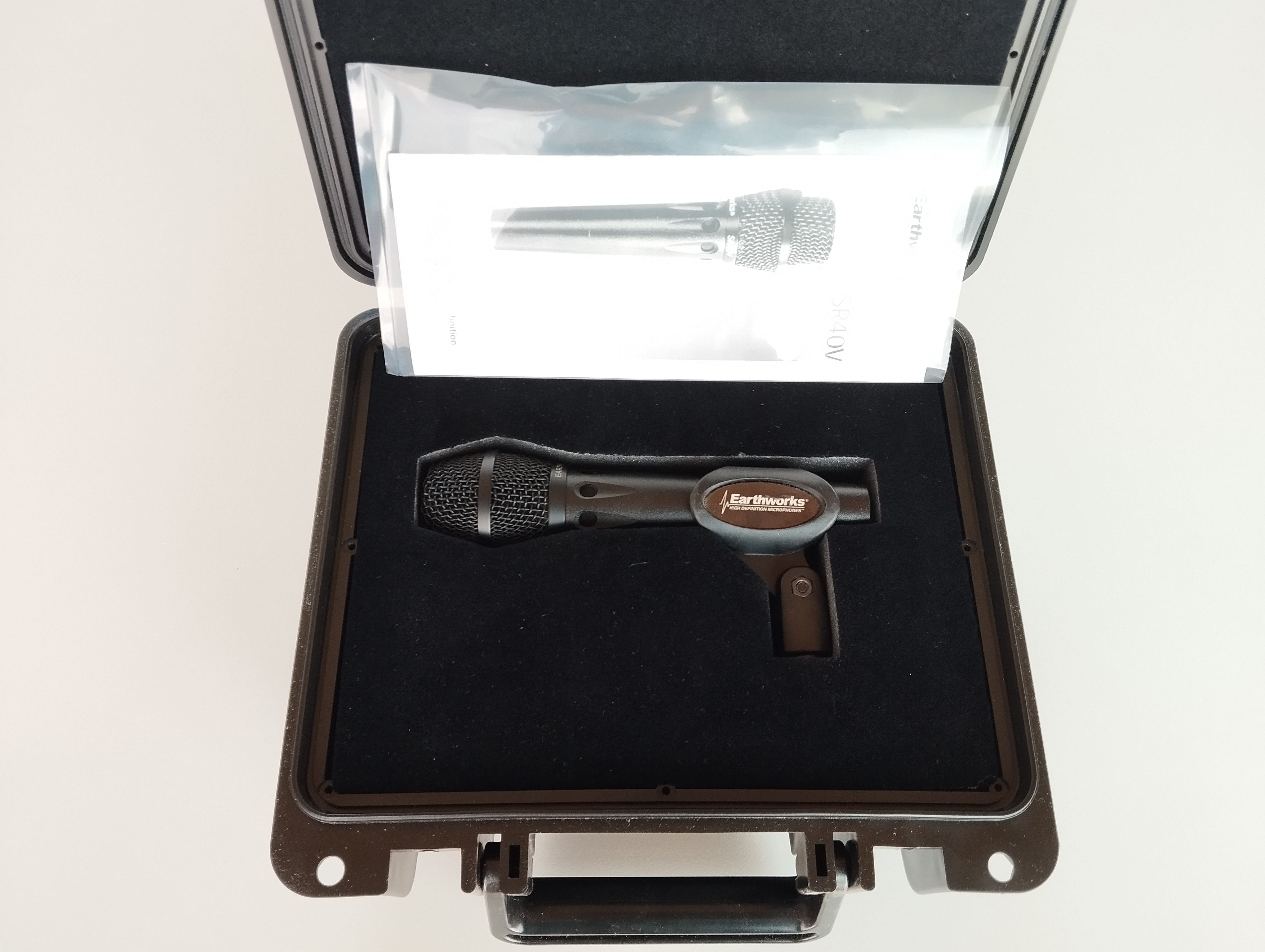 Earthworks SR40V "le meilleur micro vocal du monde"