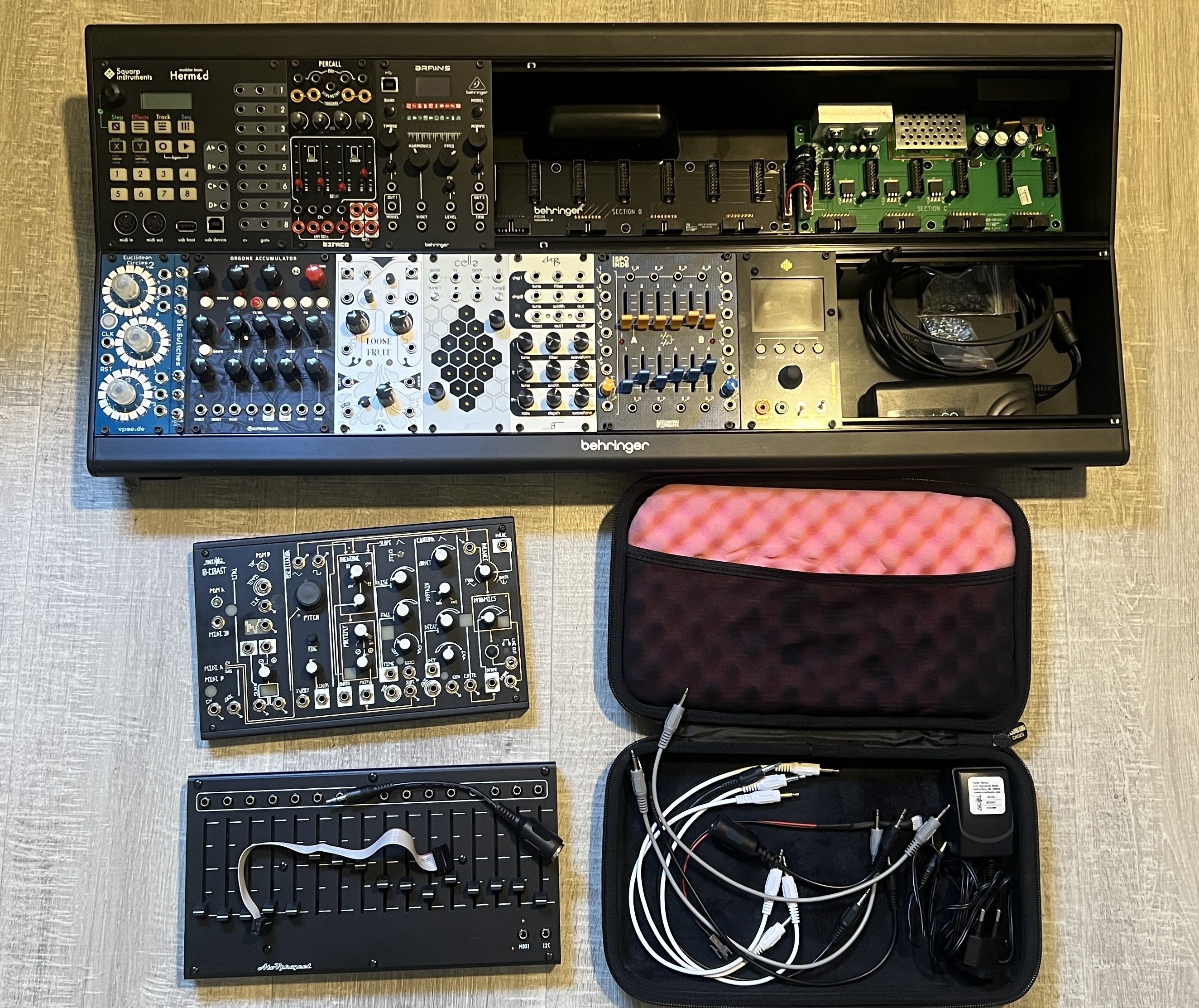 Synthé Modulaire hybride Eurorack/0-Coast/AtoVproject/Hermod