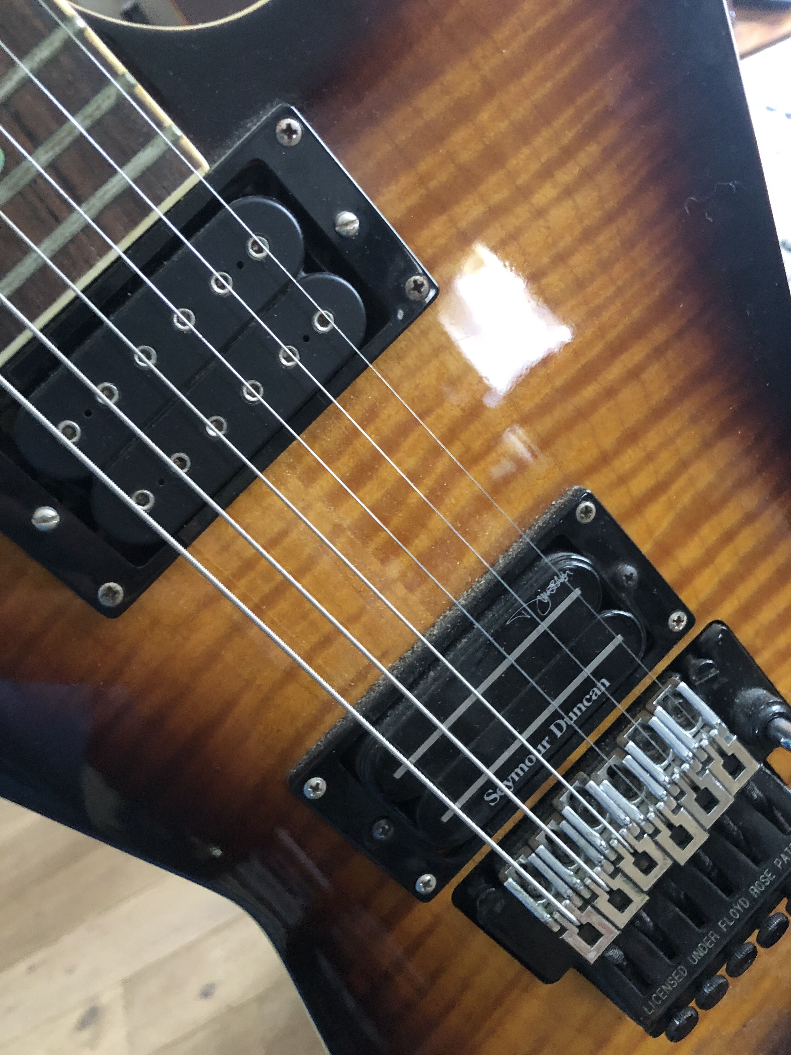 Dean Tribute Dimebag FBD + Fly