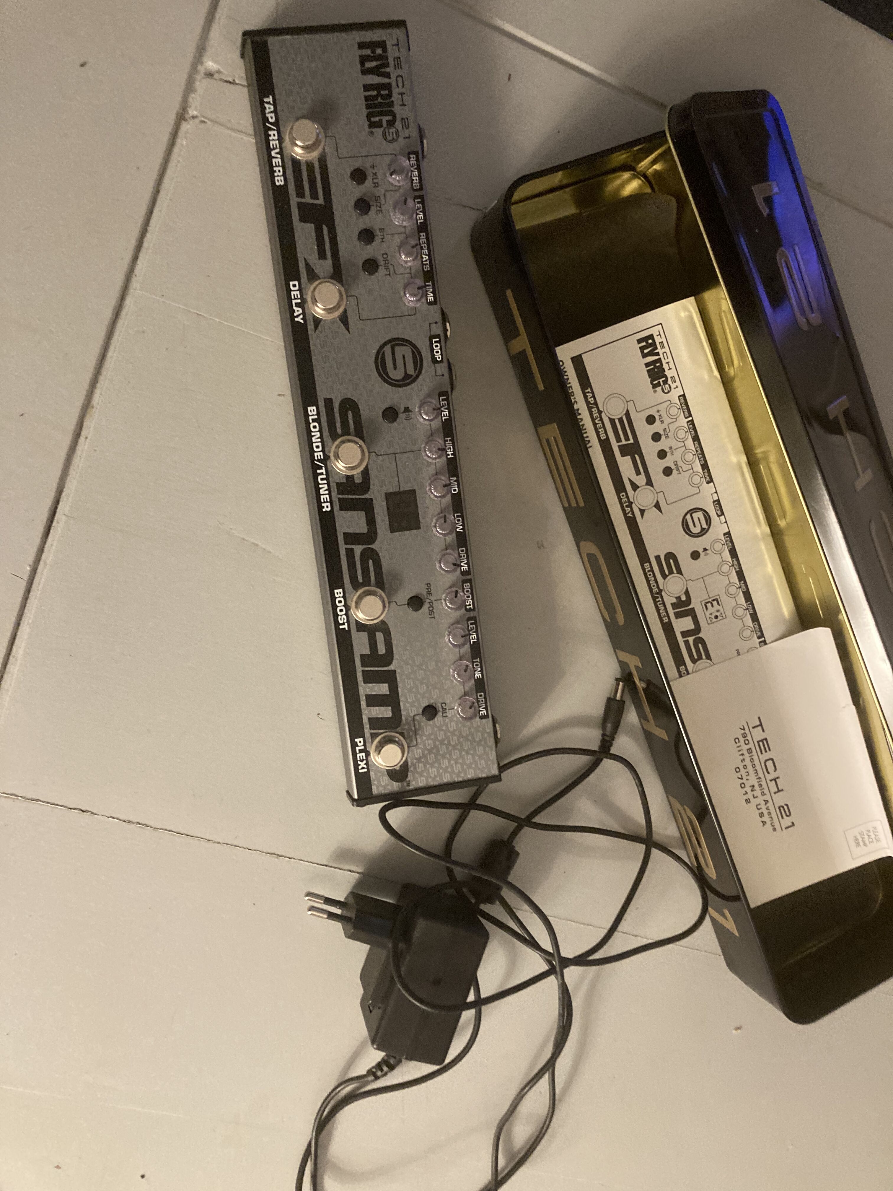 Vends Tech21 FlyRig5 V2
