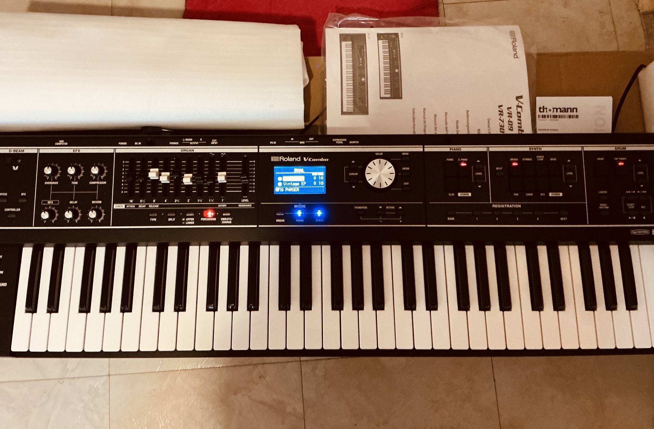 Roland V-Combo Vr-09B Sur Paris (Prix Bradé)