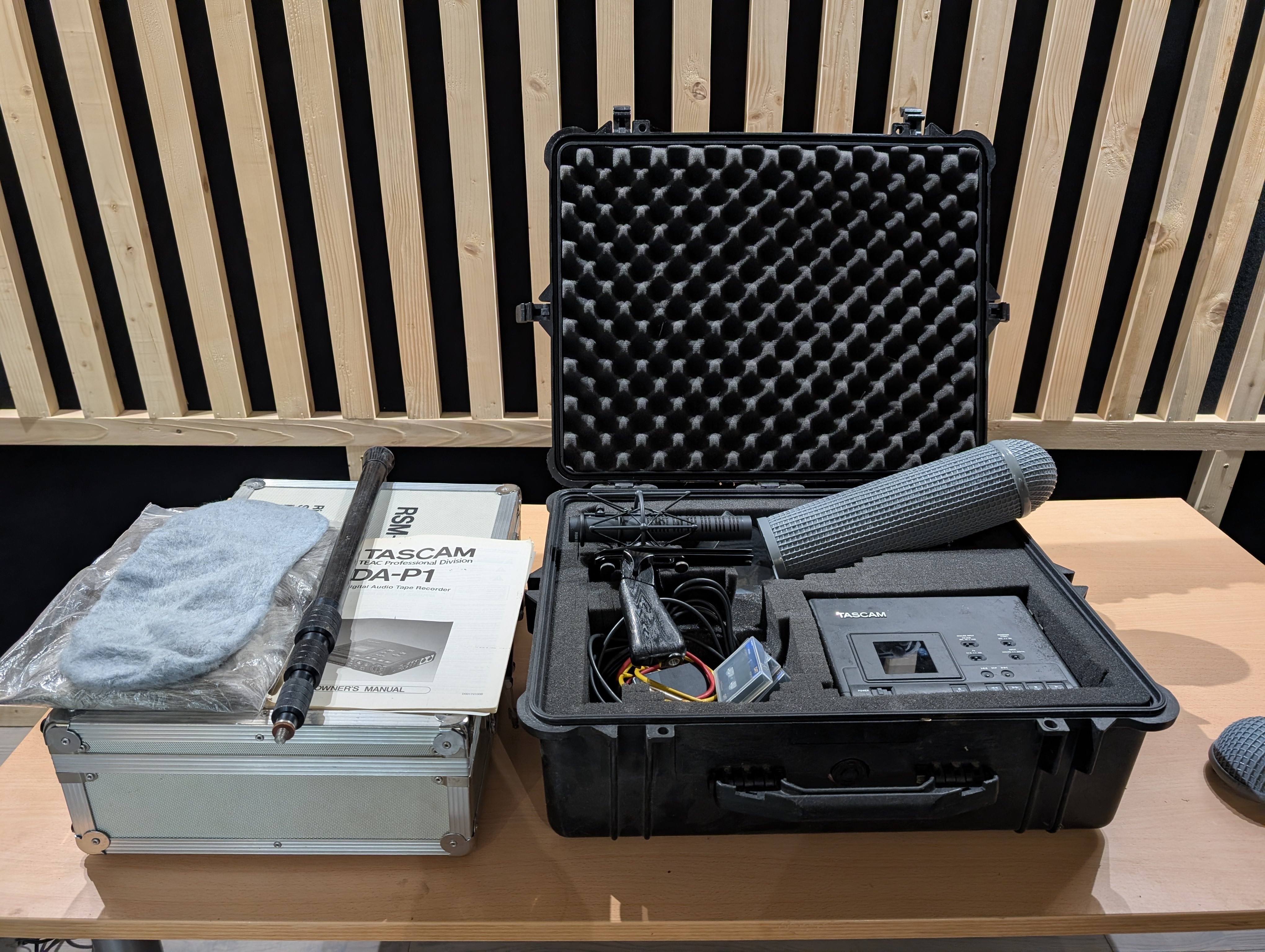 Vends micro NEUMANN RSM 191 AS + lecteur TASCAM DA-P1