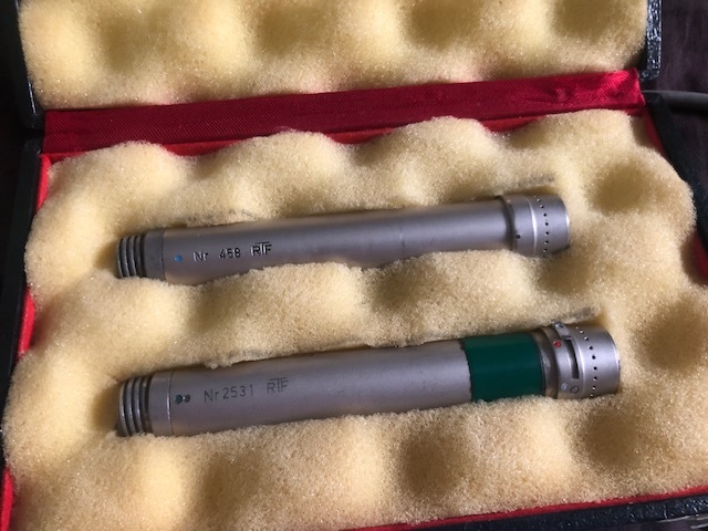 Vends paire de microphones schoeps à lampes m221 (année 1955) avec alimentaion, pri xà débattre