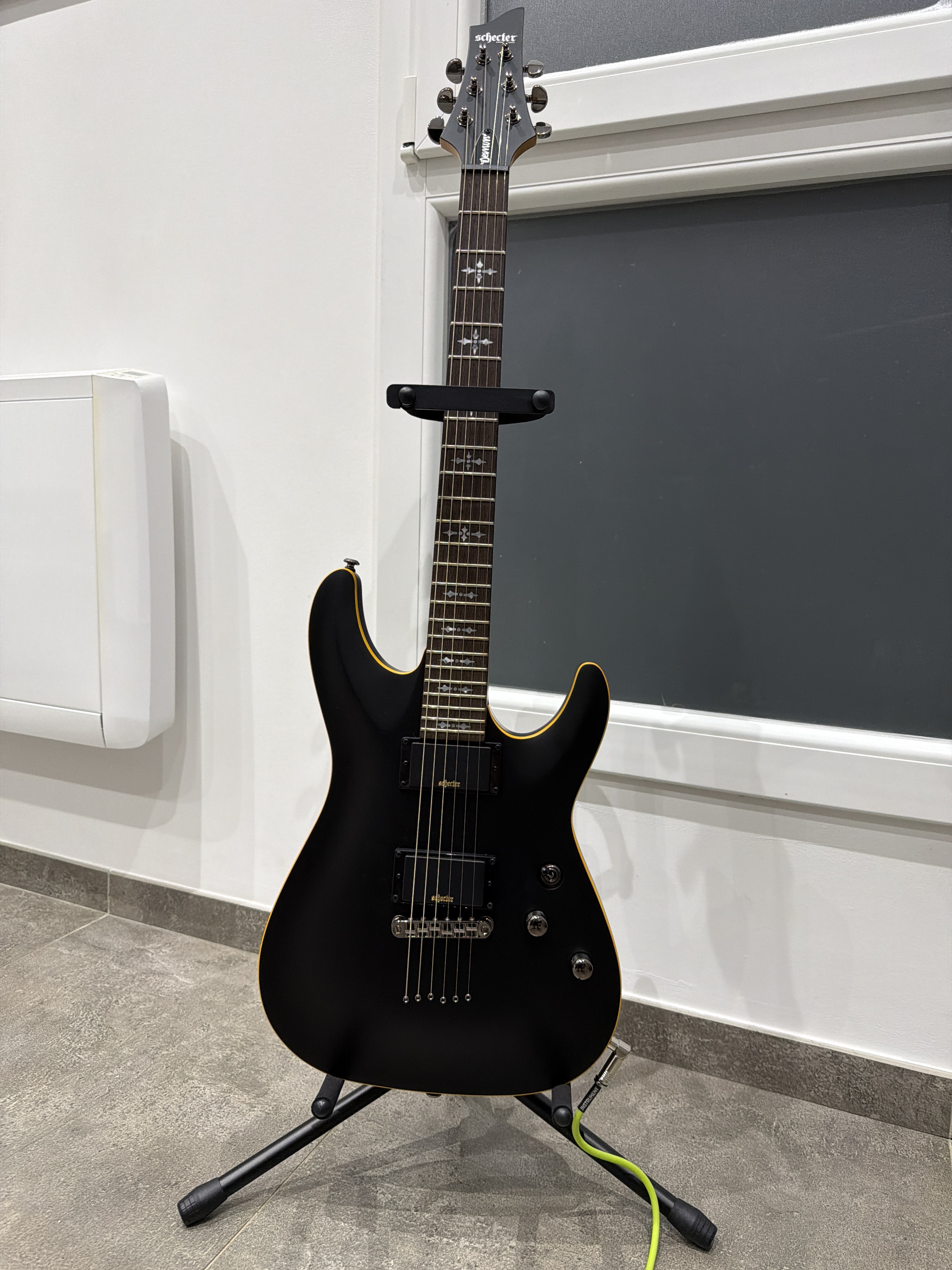 Schecter démon 6 
