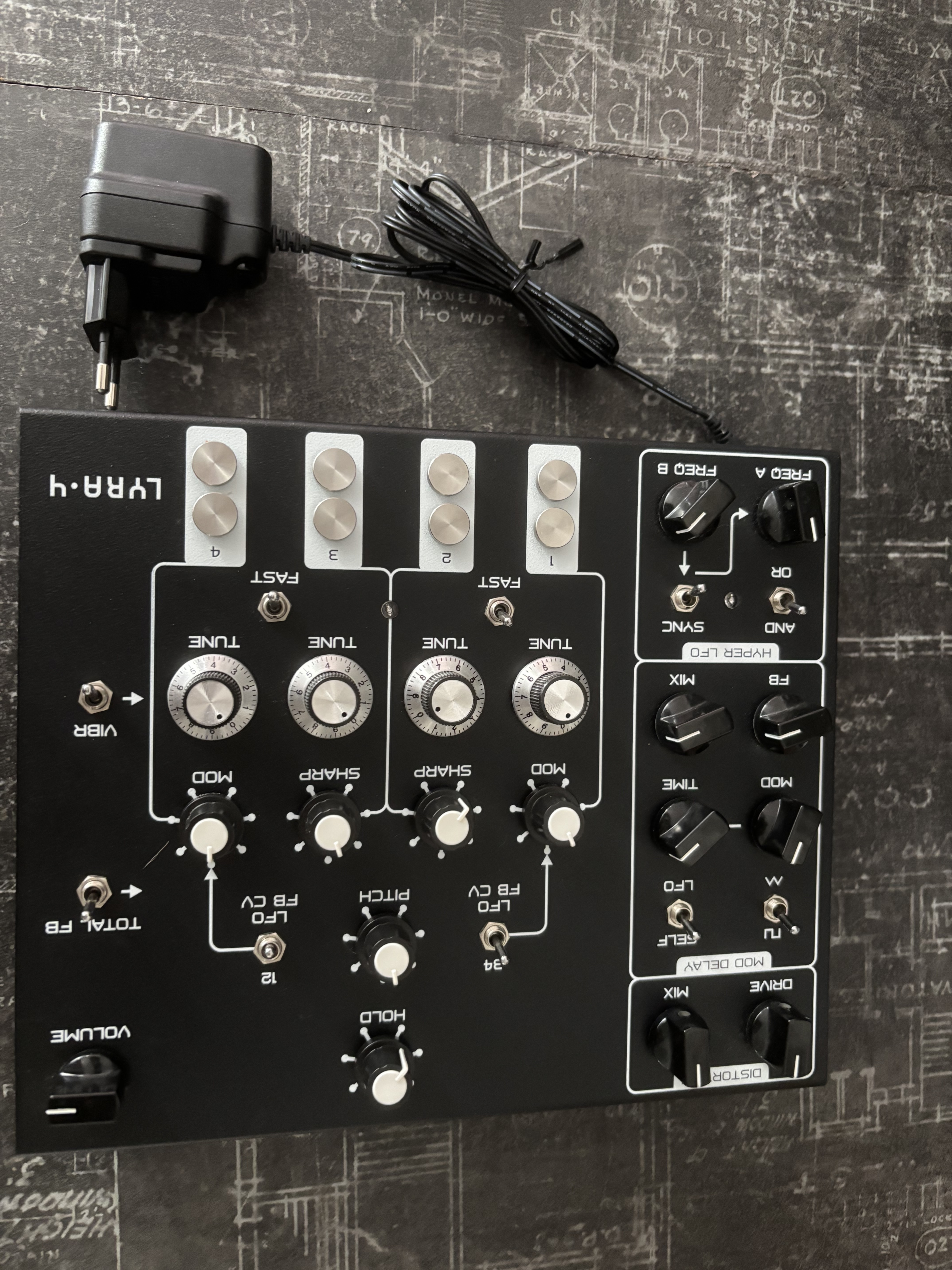 Vends synthétiseur Lyra 4 Soma 