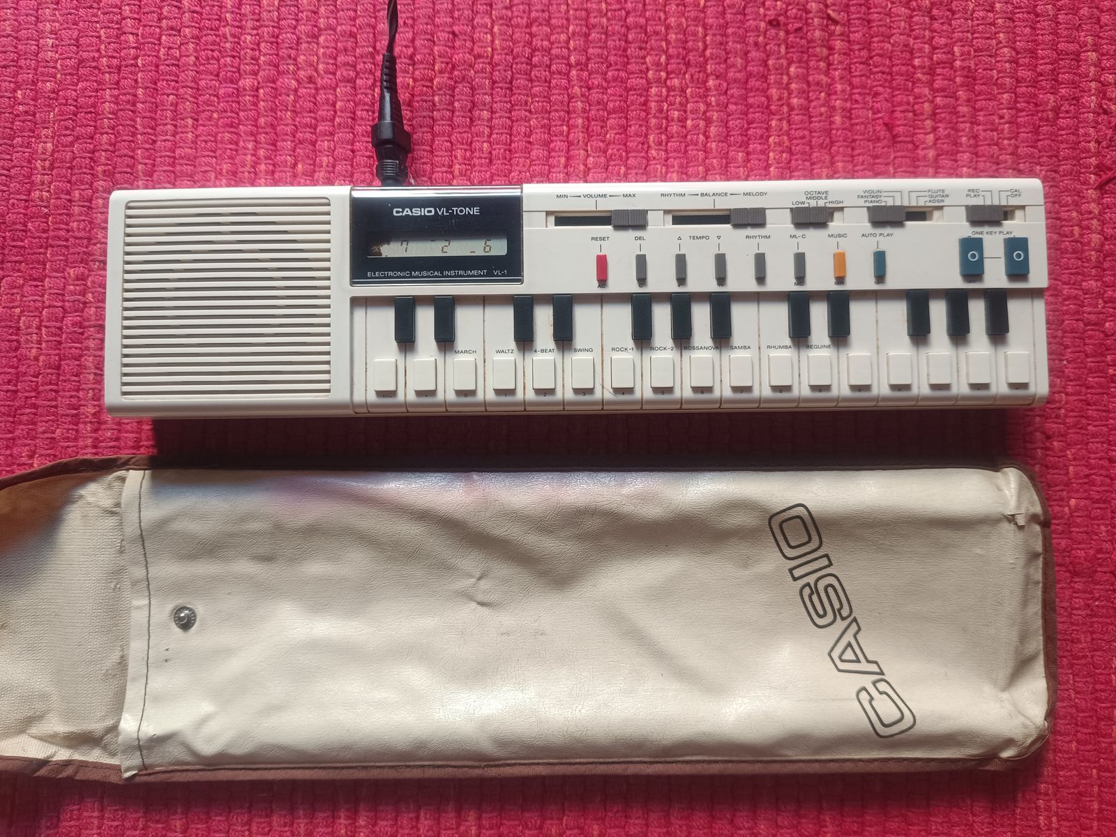 Casio VL-1 VL-Tone 29-Key Synthesizer Keyboard
