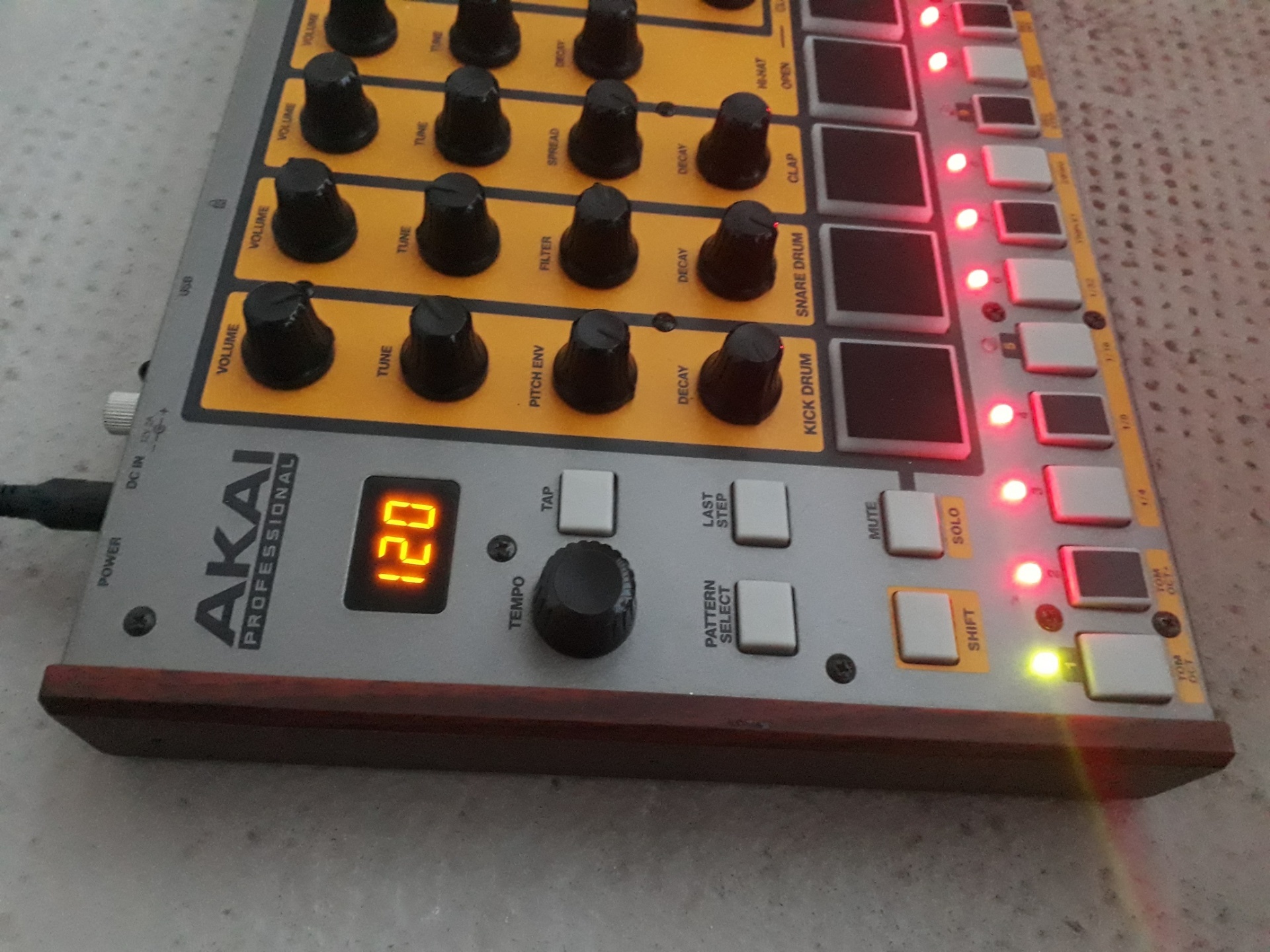 260527 230028 515