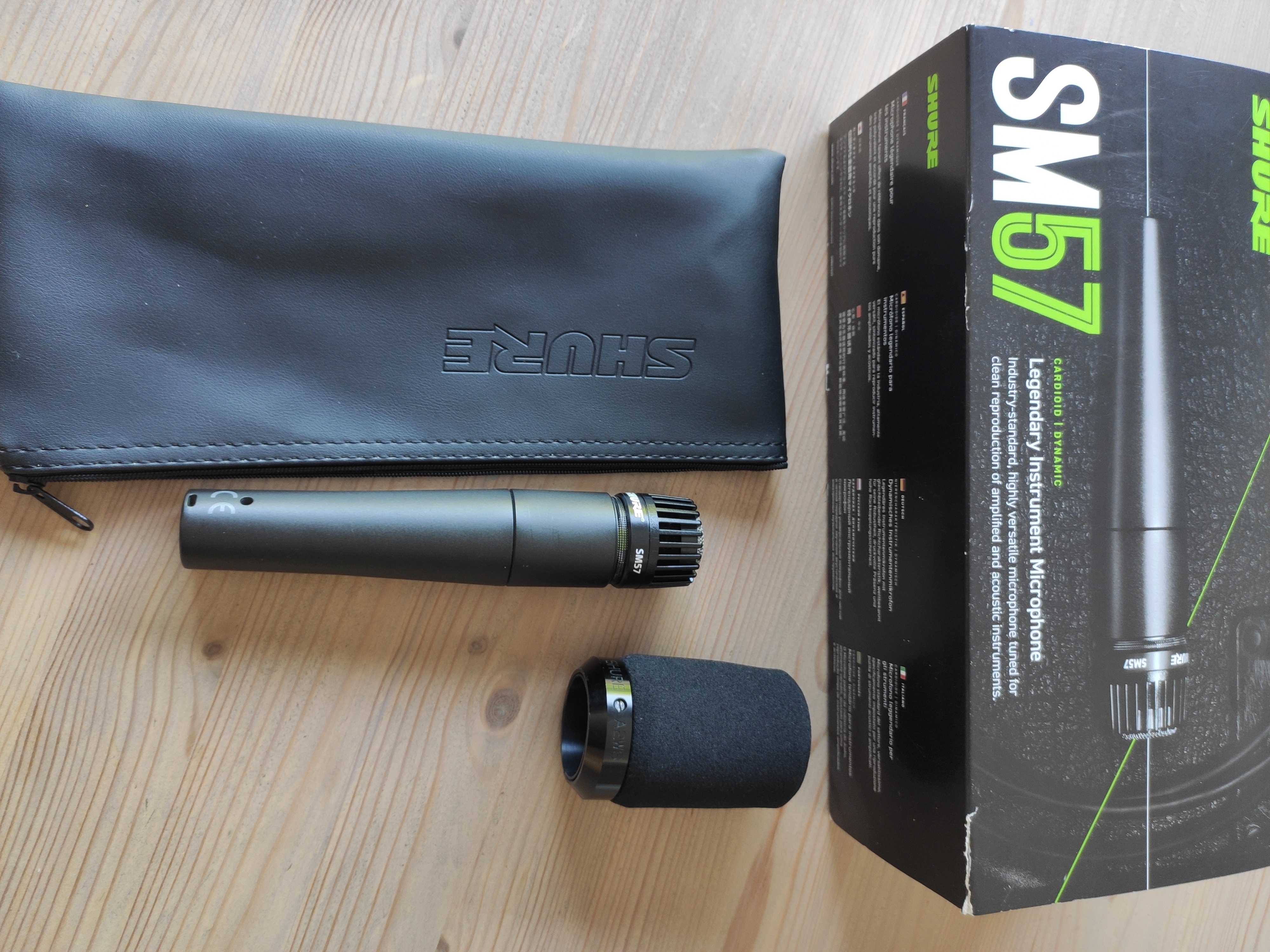 Shure SM57 + bonnette Shure A2WS – Très bon état (proche du neuf)