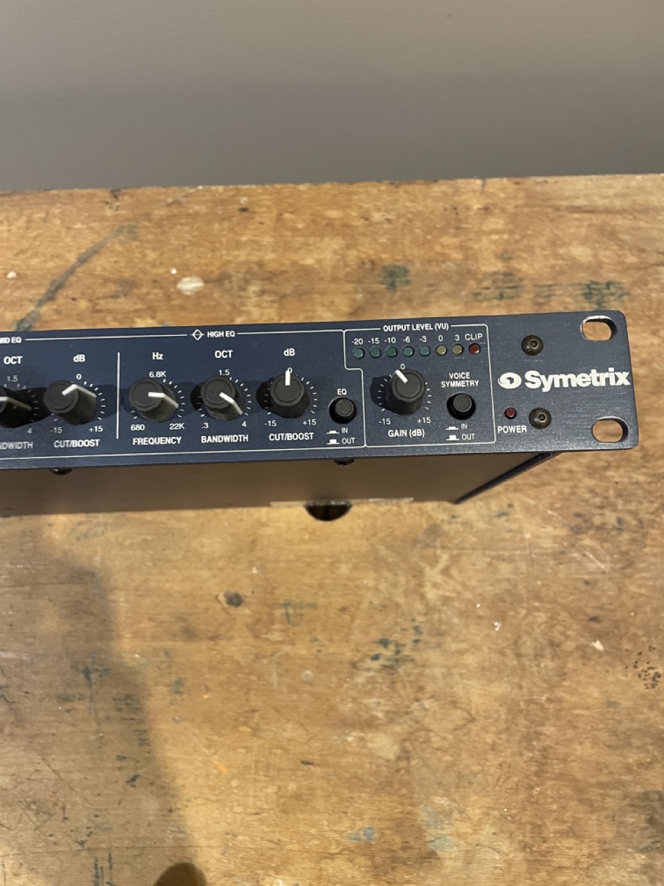 Symetrix 528E (27588)