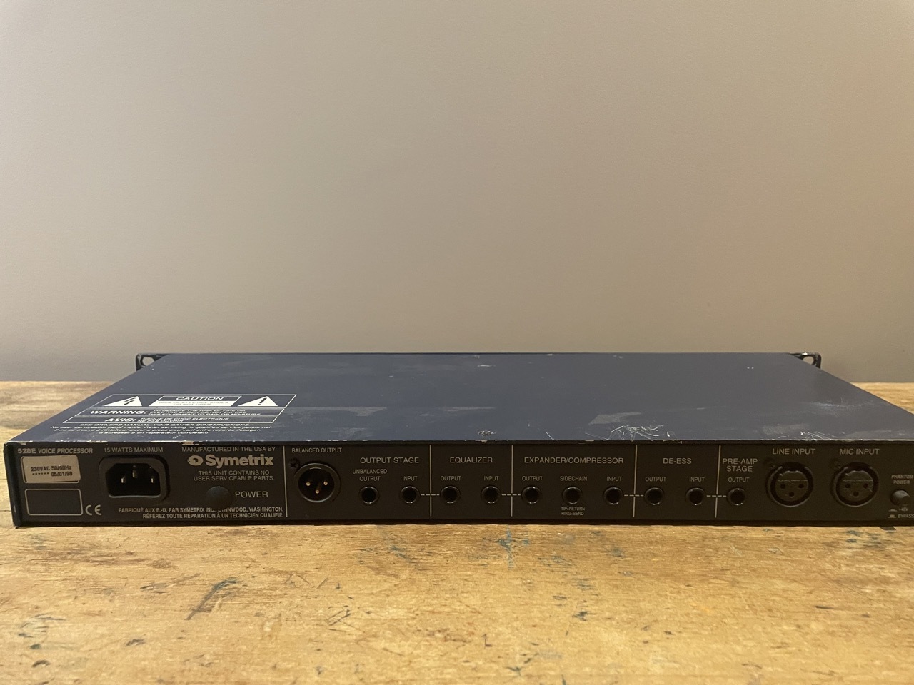 Symetrix 528E (34852)