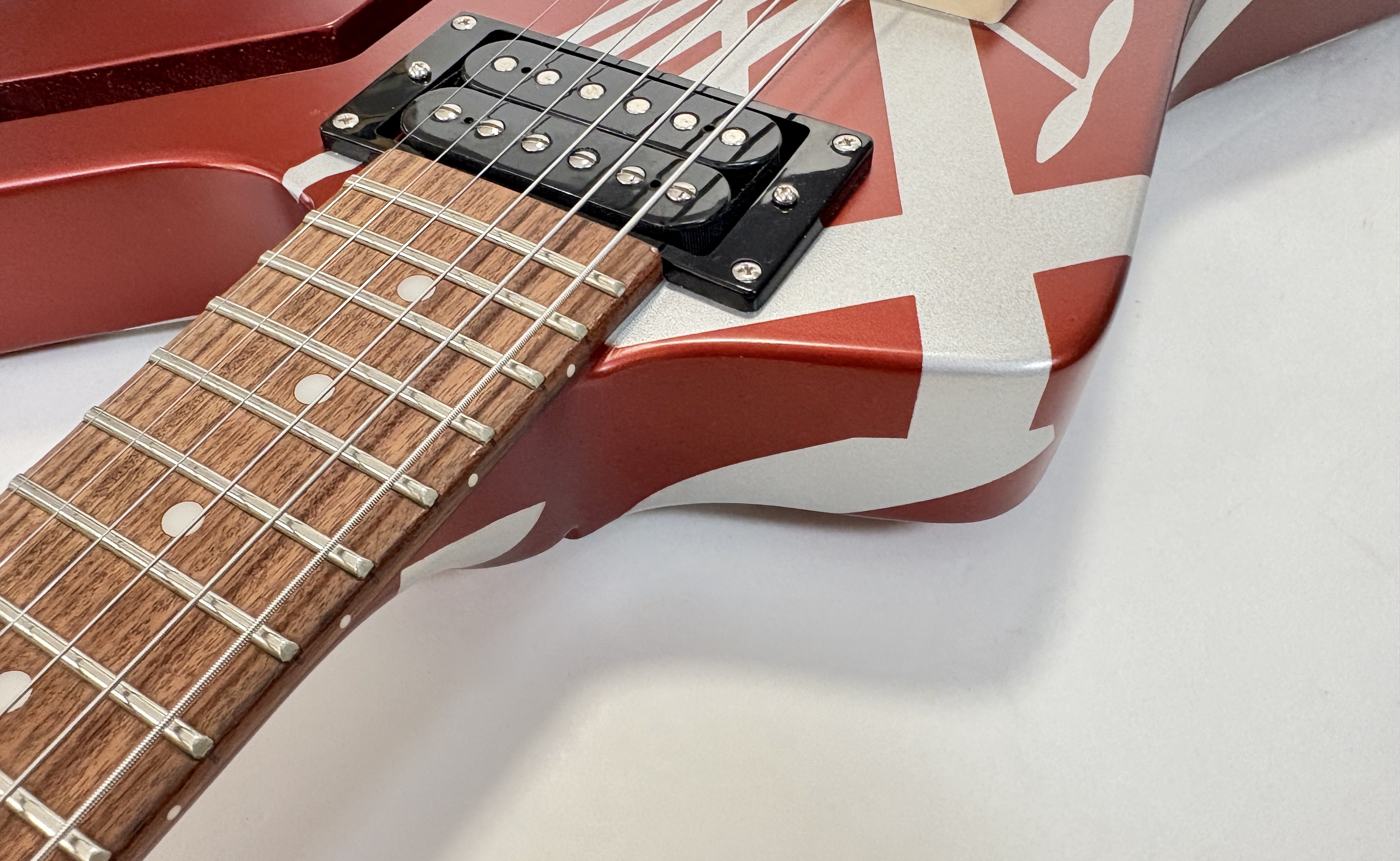 EVH Shark (2019) (97187)
