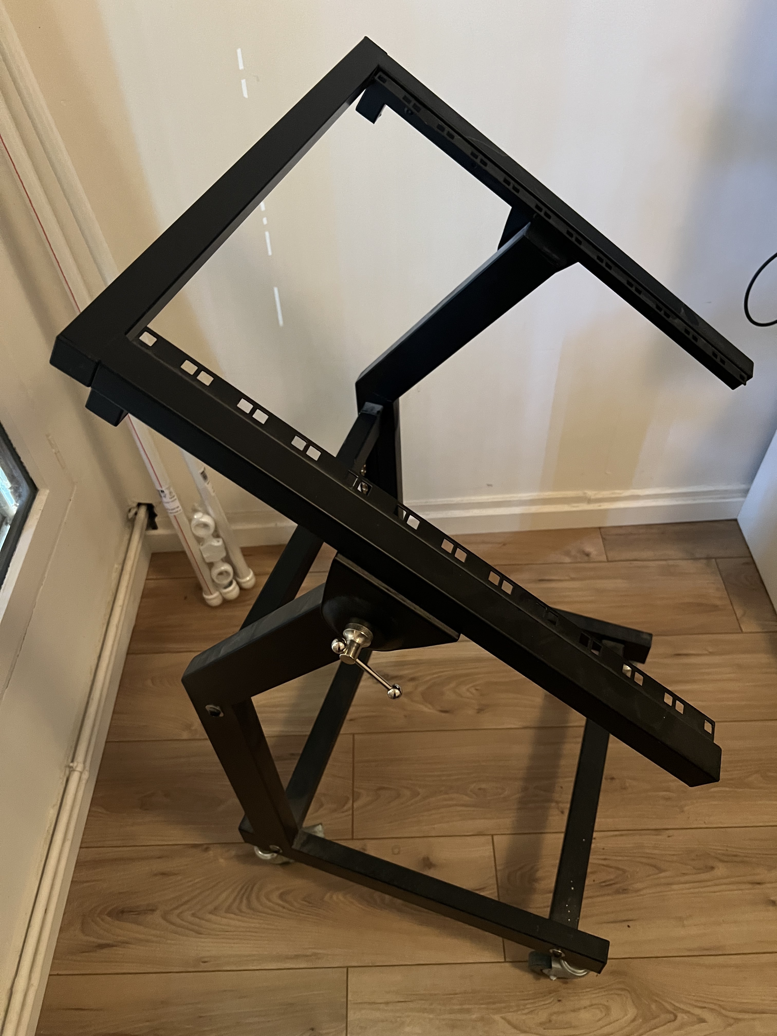 Vends rack sur roulettes 