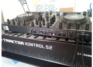 Native Instruments Traktor Kontrol S2 (18604)