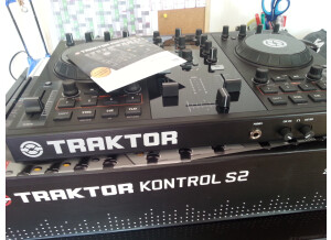 Native Instruments Traktor Kontrol S2 (94508)