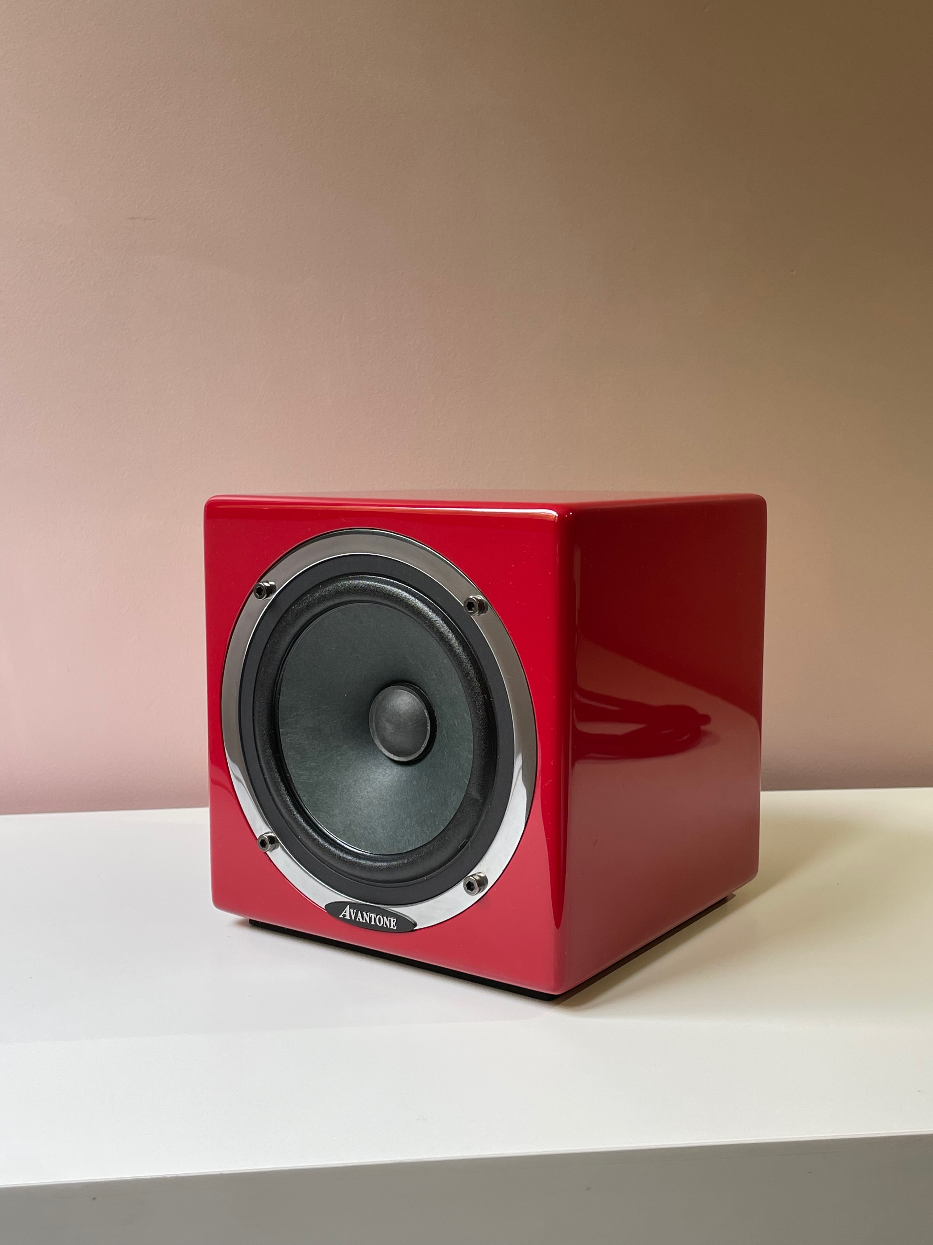 Avantone Mixcube Active
