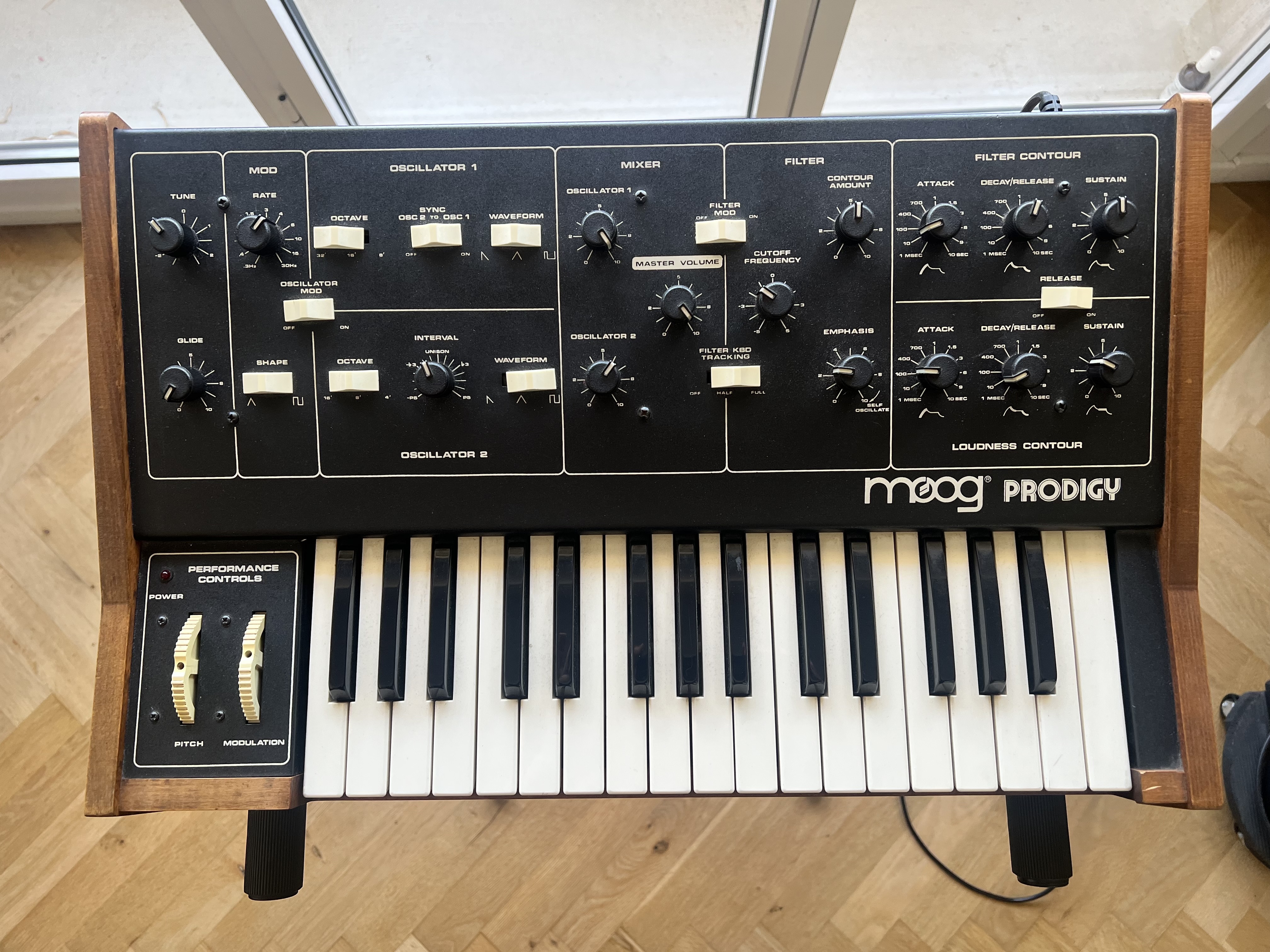 Vends MOOG PRODIGY en excellent état