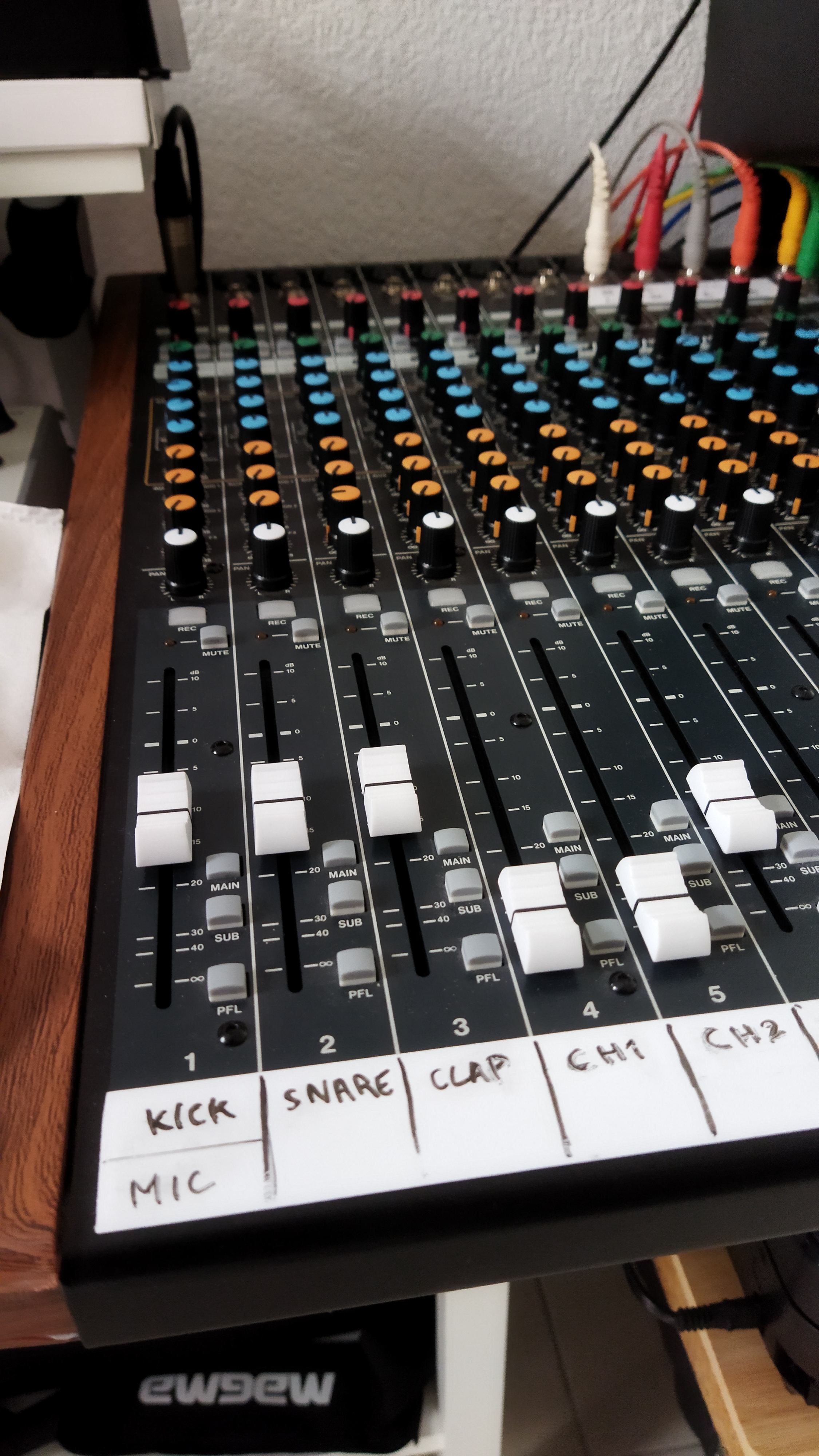 Vends table hybride Tascam Model 24 - TBE